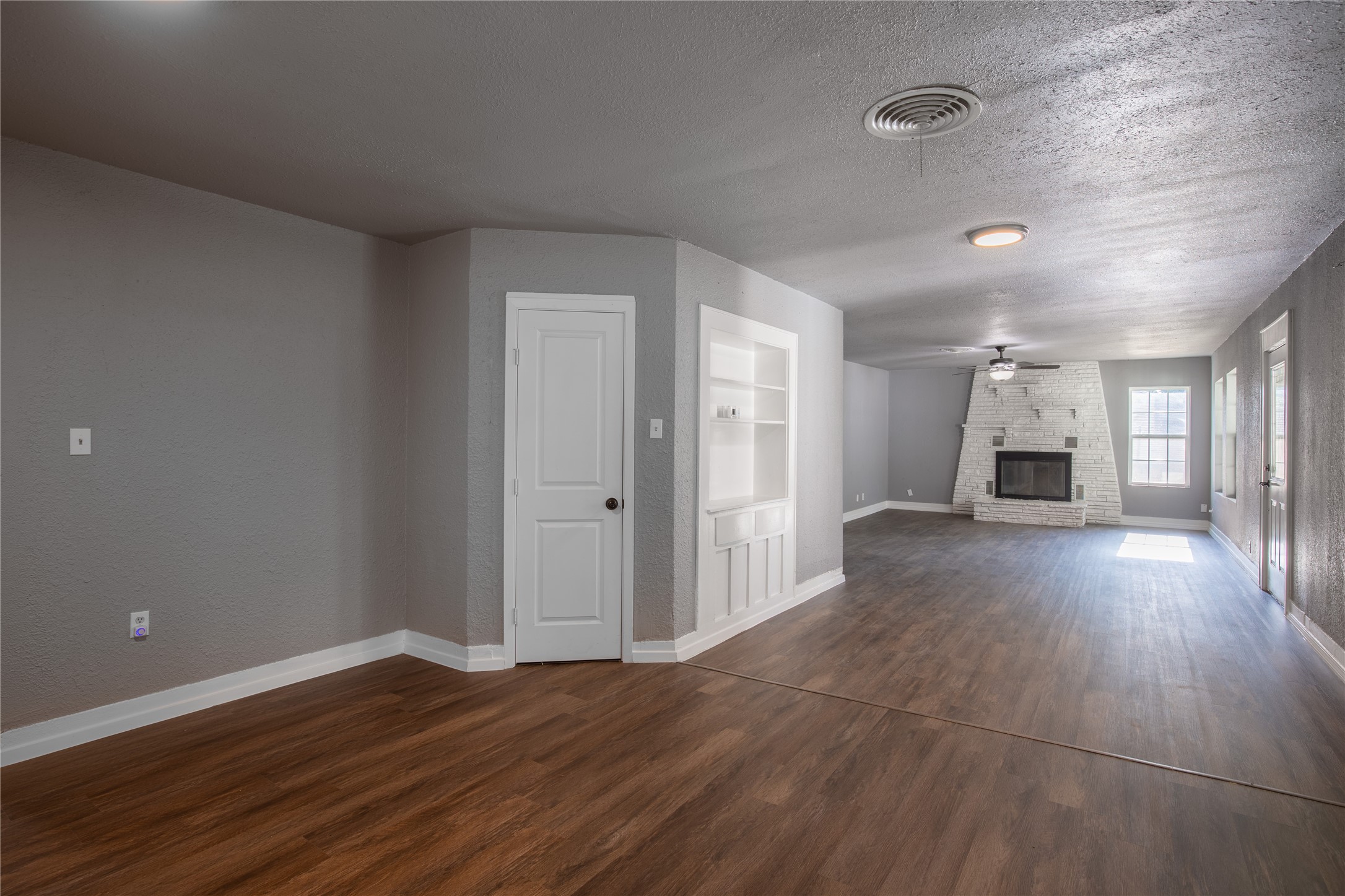 1101 Lakeview Drive