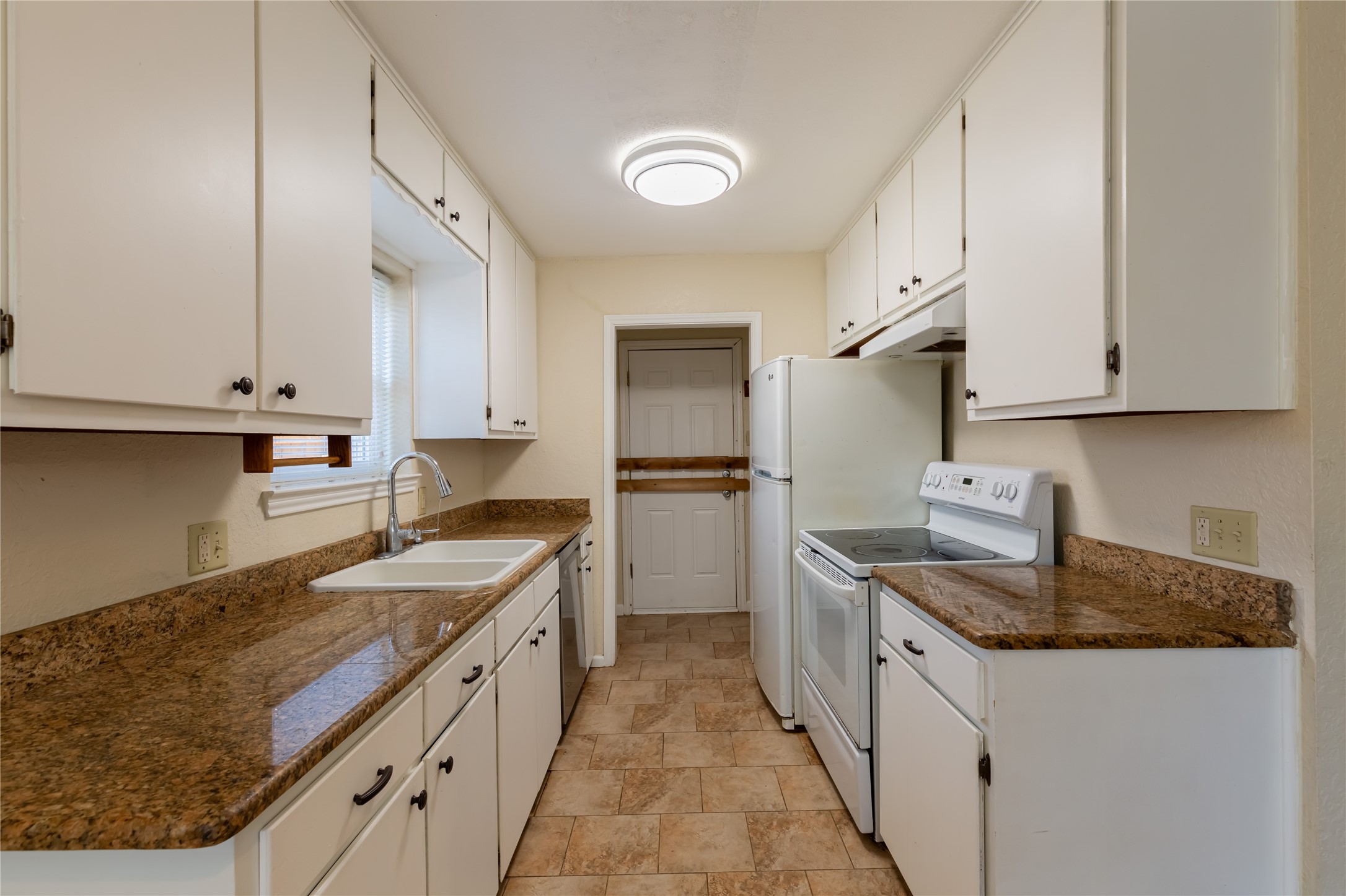 1329 & 1331 Quail Trail