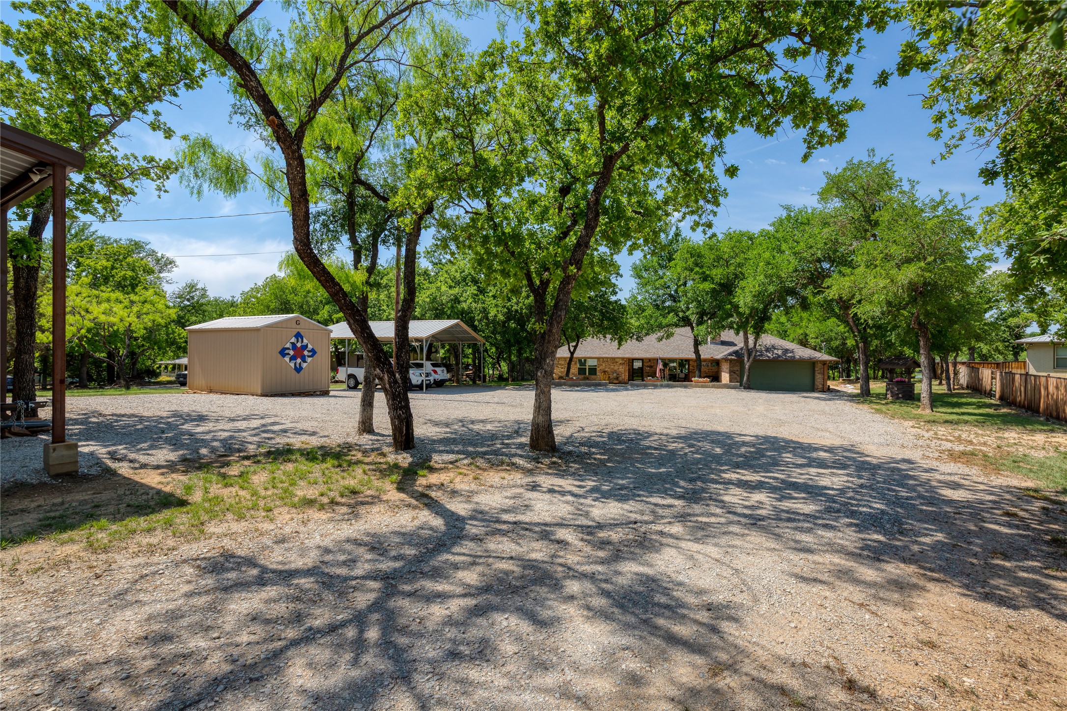 1780 S Lakeview Drive