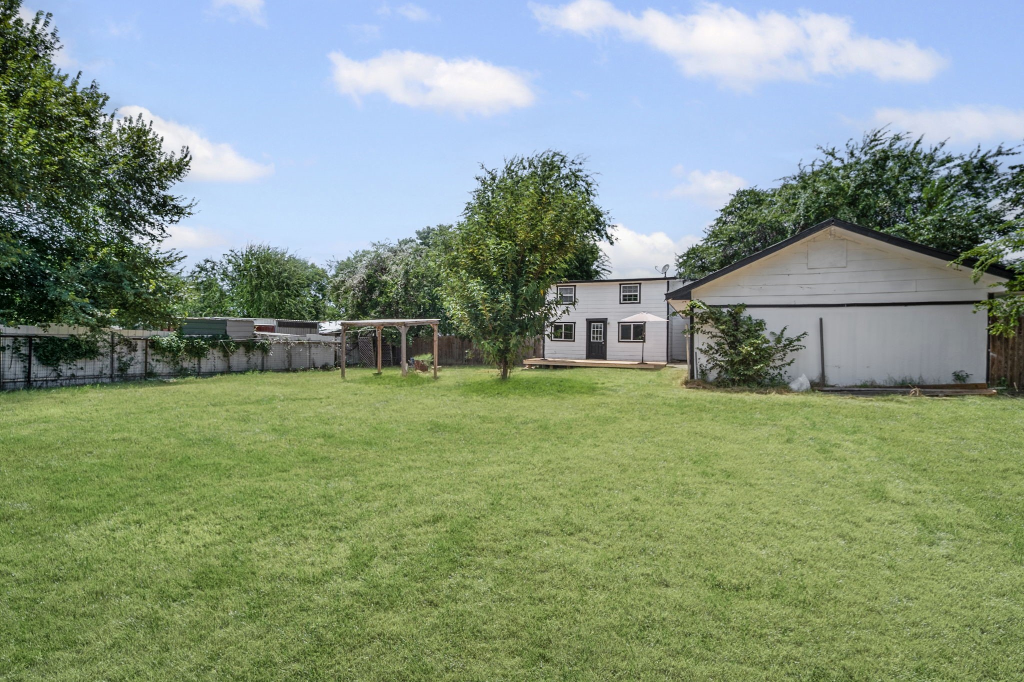 1608 Newsom Mound Road