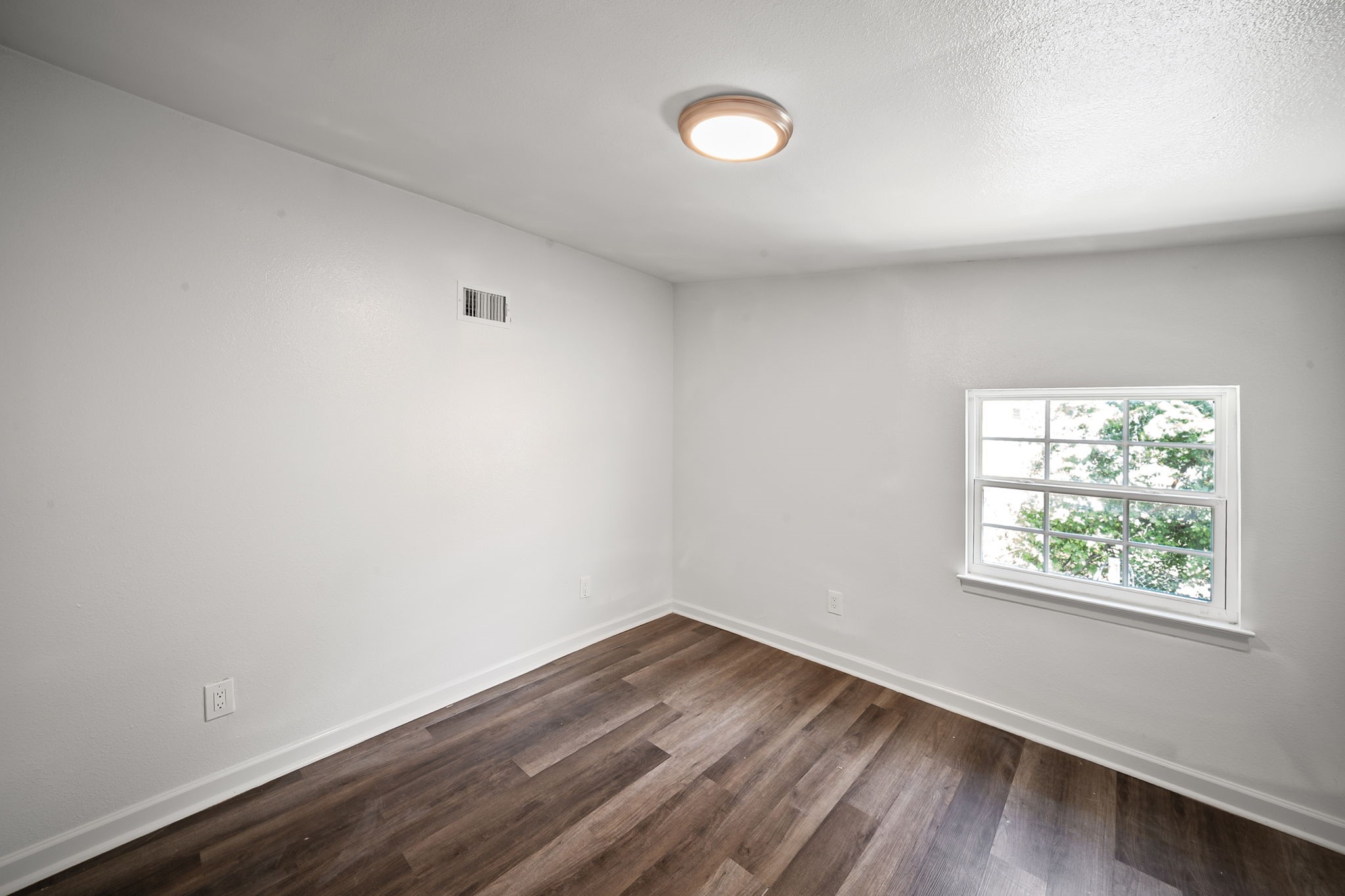 1608 Newsom Mound Road