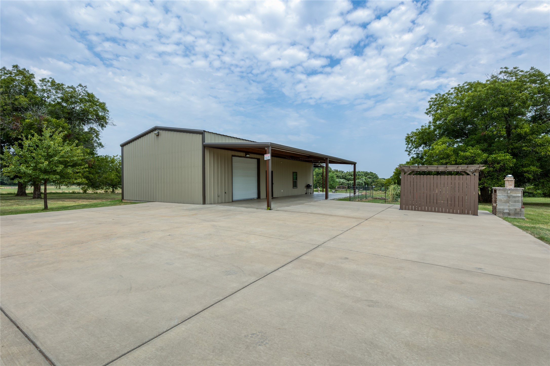 210 Spring Branch Trail N