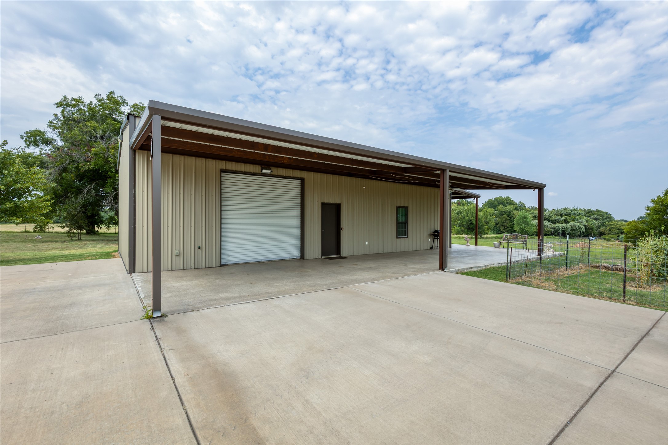 210 Spring Branch Trail N