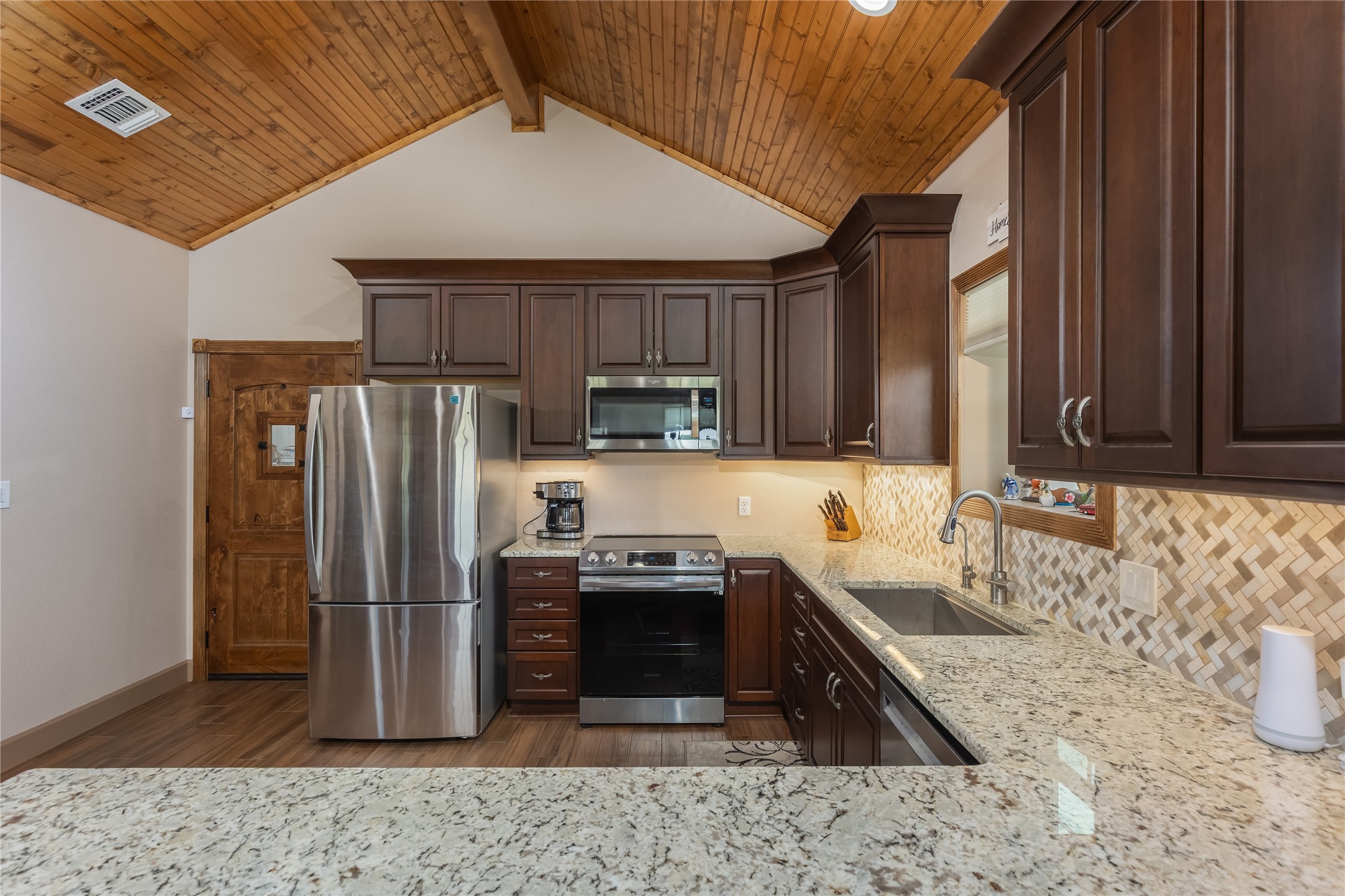 210 Spring Branch Trail N