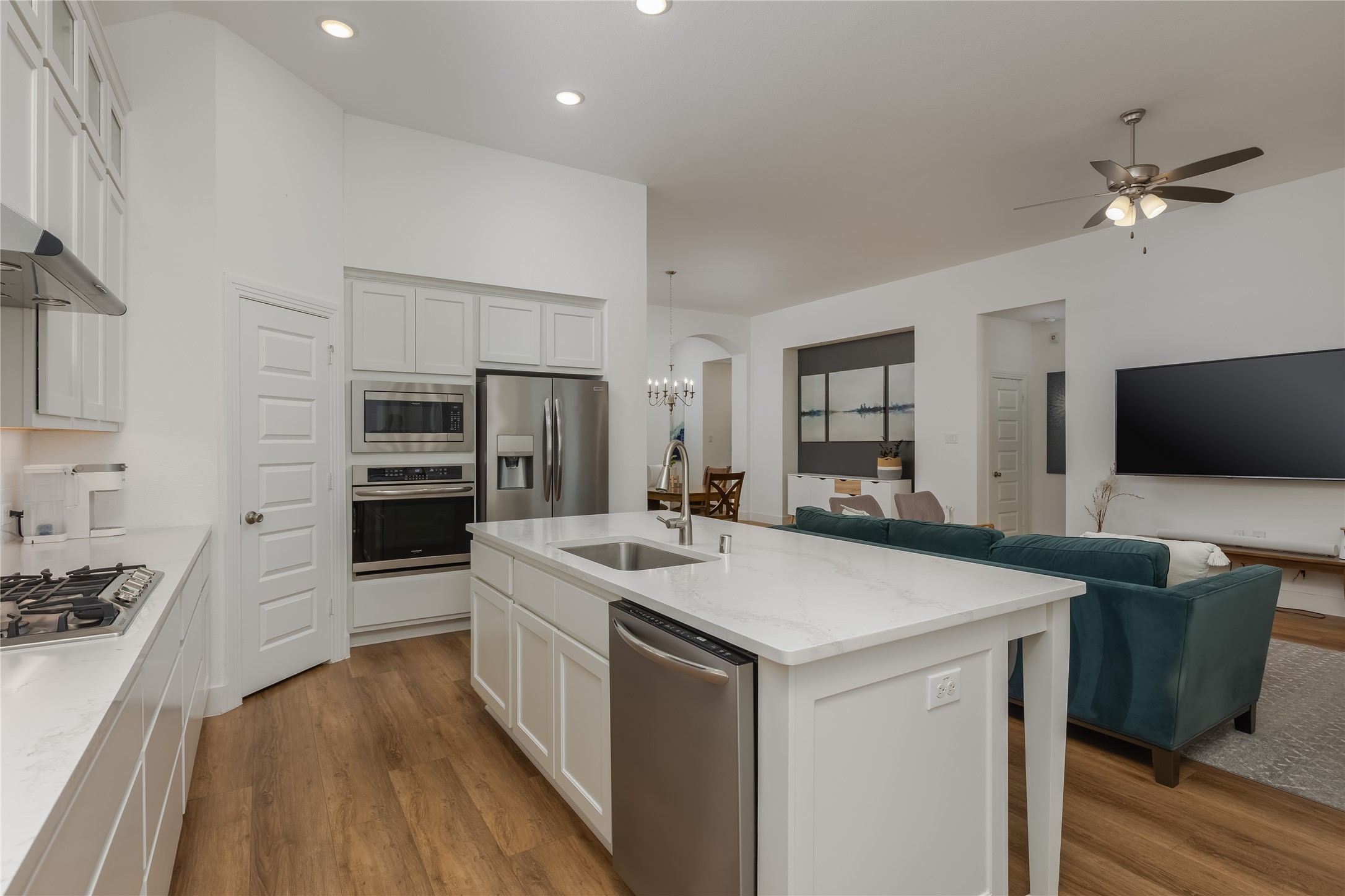 1128 Cottonseed Street