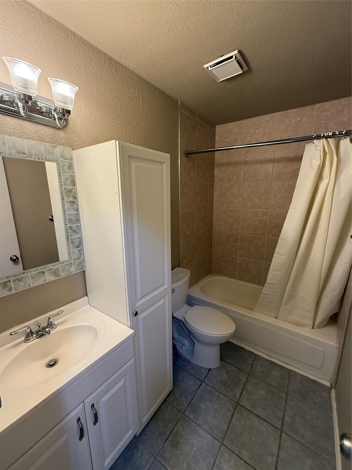 305 N Long Rifle Drive