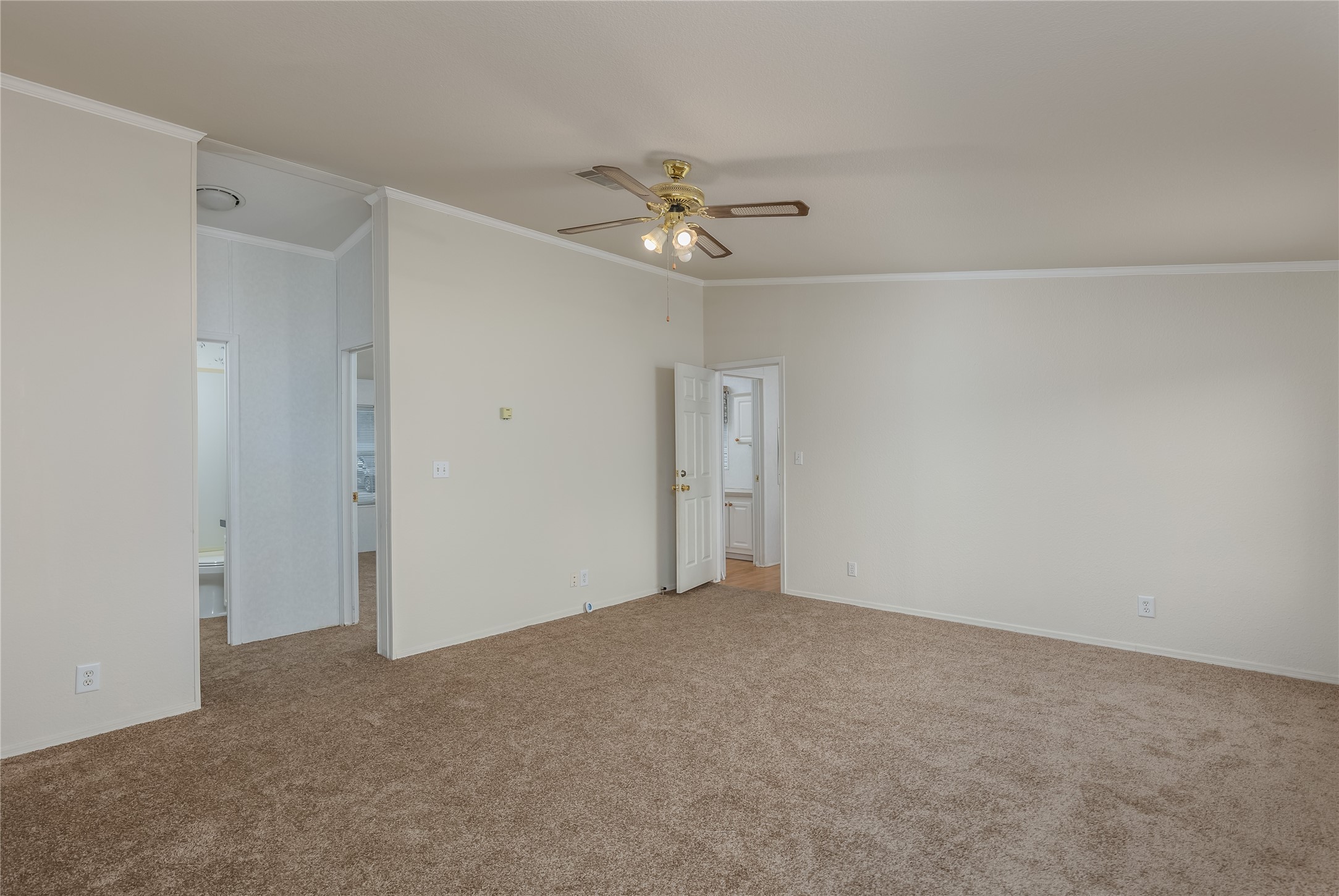 156 Northwoods Court