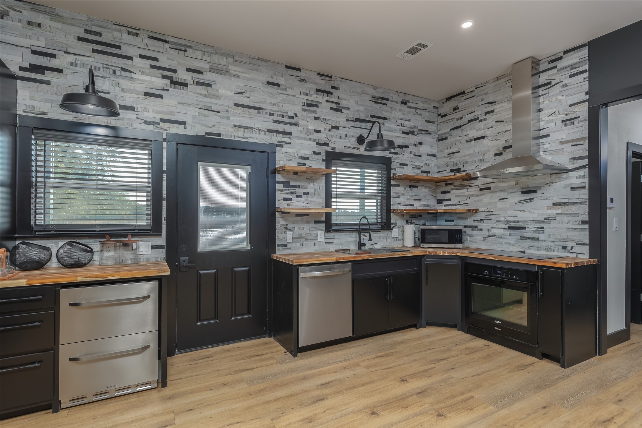 2015 Dobbs Valley Road