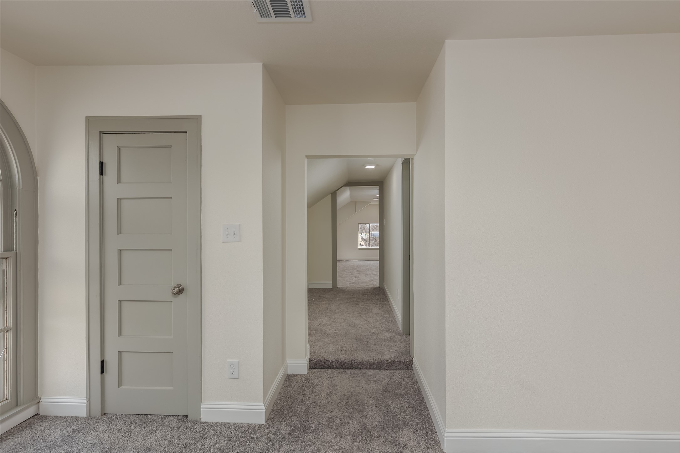 833 W Live Oak Street