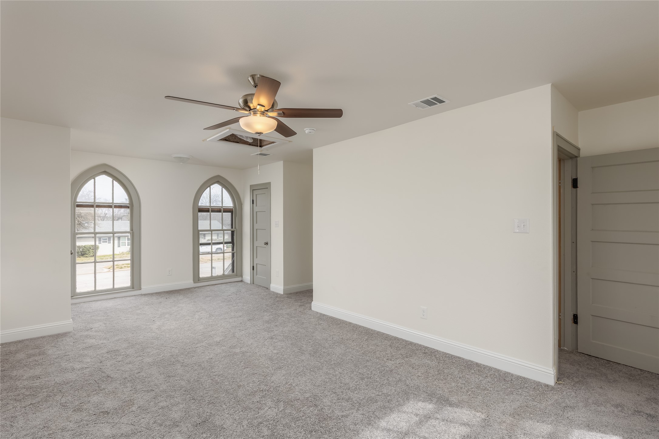 833 W Live Oak Street