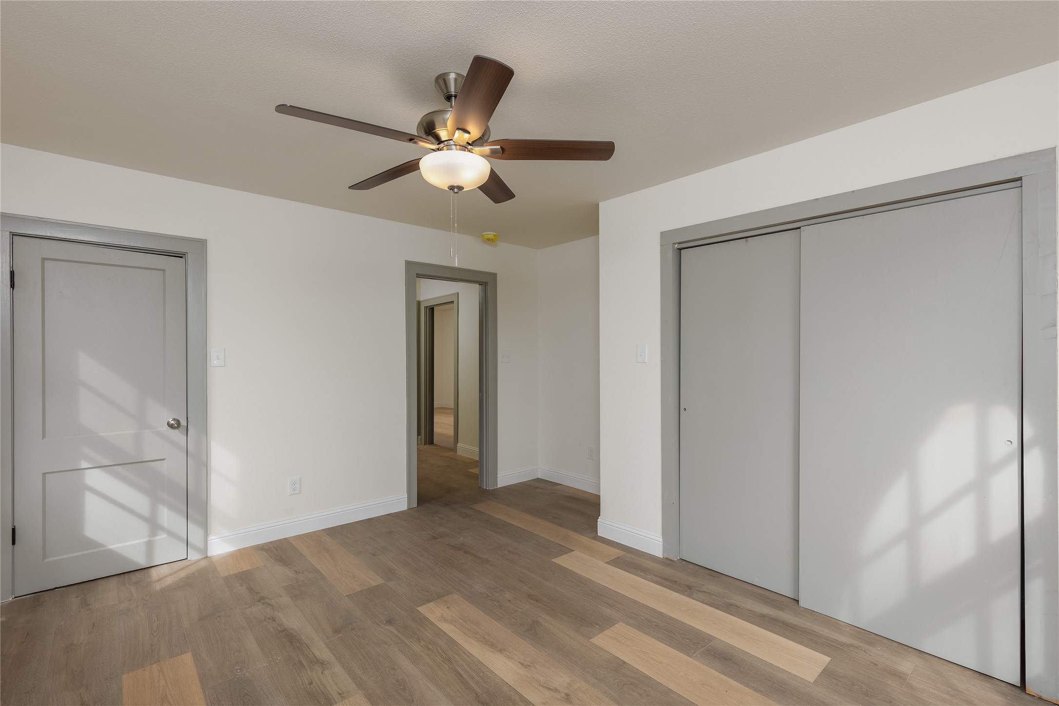 833 W Live Oak Street