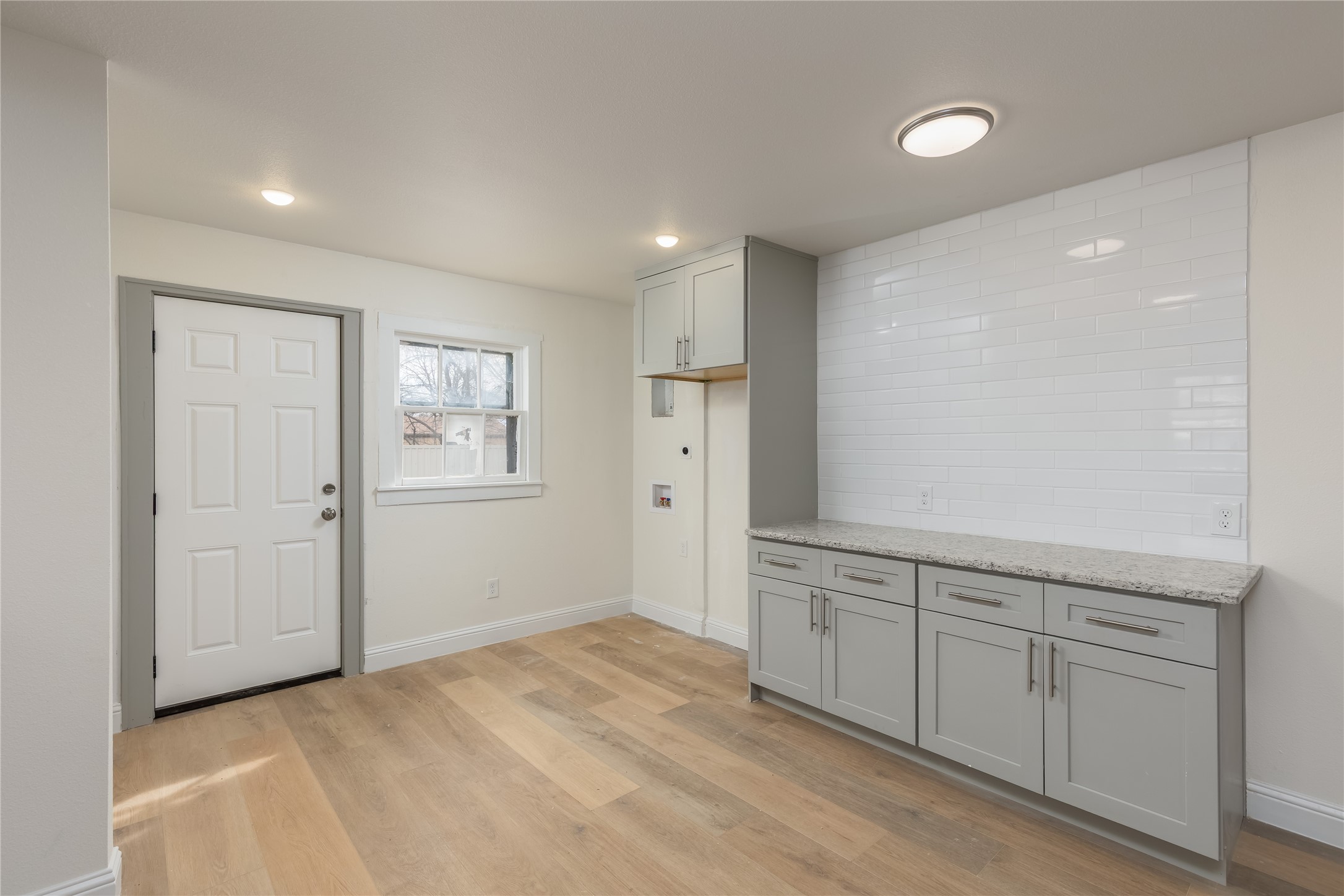 833 W Live Oak Street