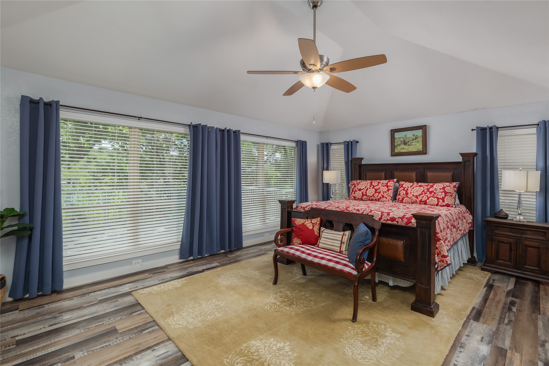 1780 S Lakeview Drive