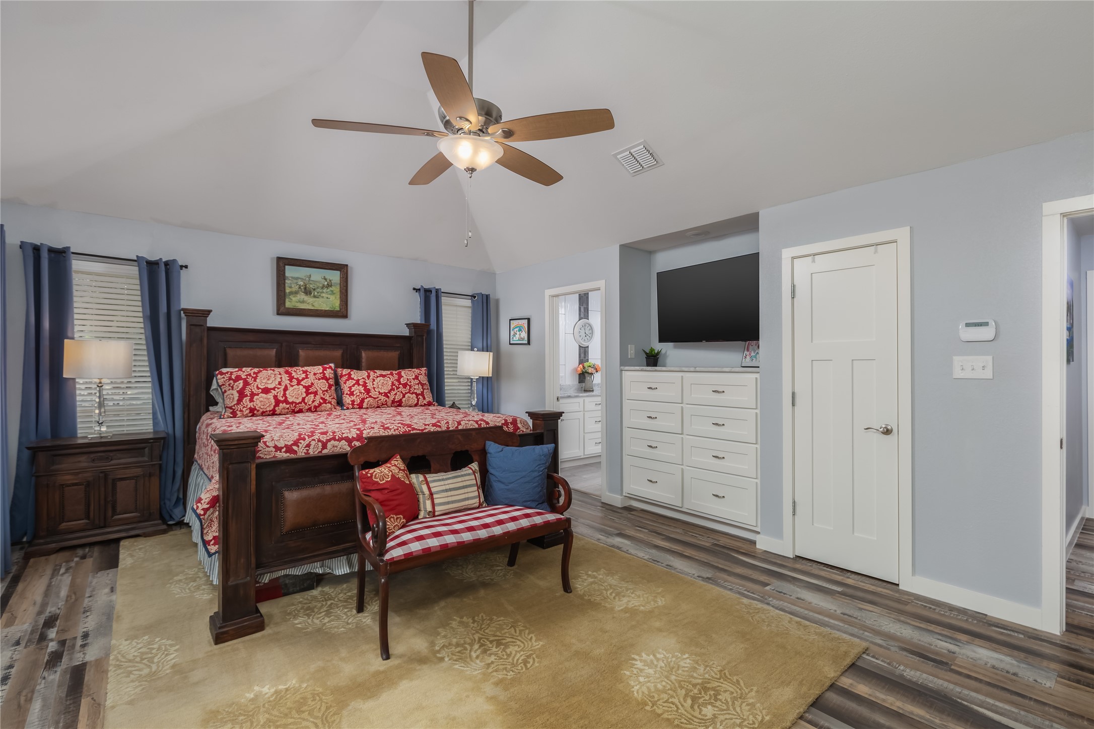 1780 S Lakeview Drive