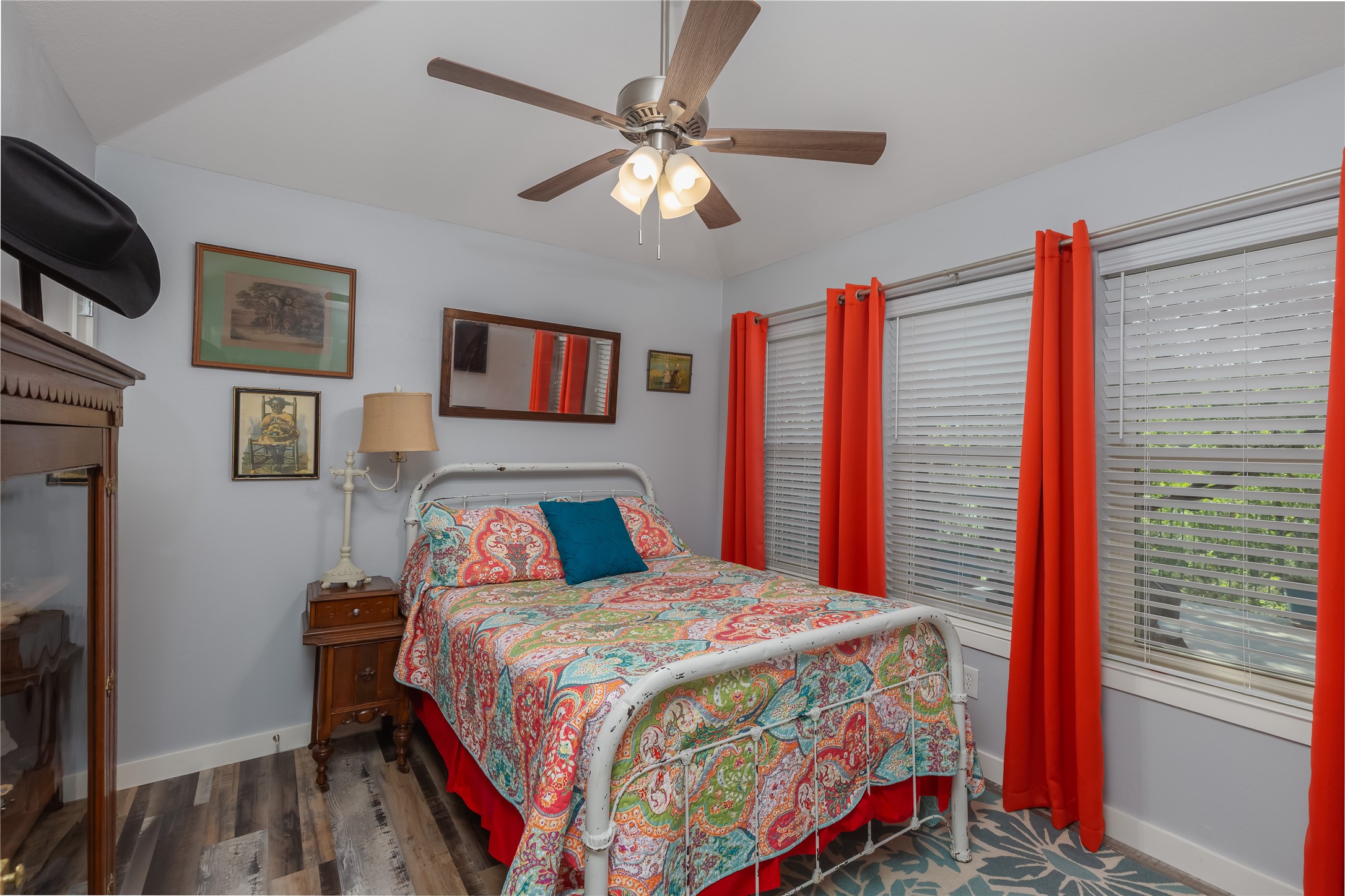 1780 S Lakeview Drive