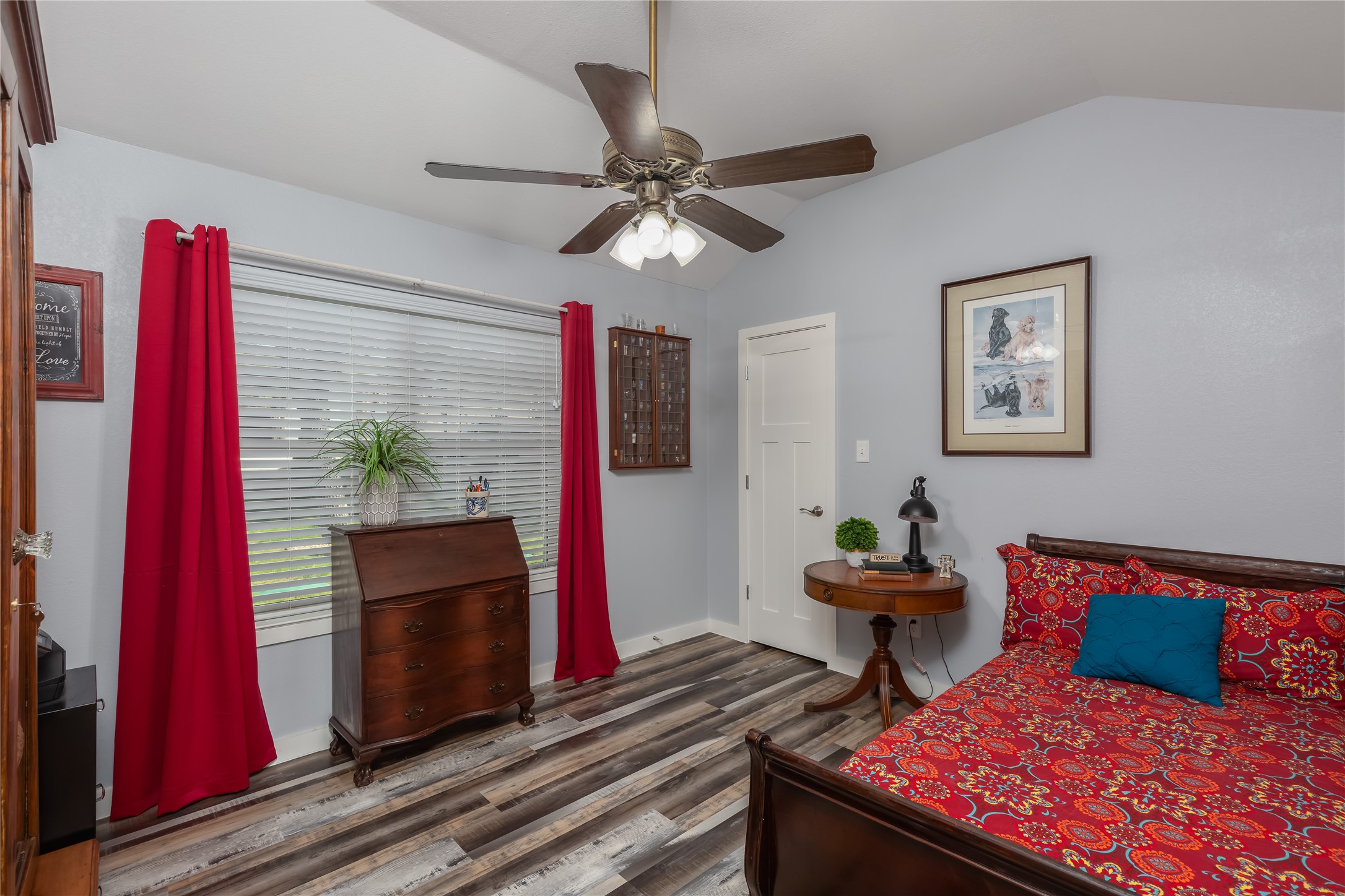 1780 S Lakeview Drive