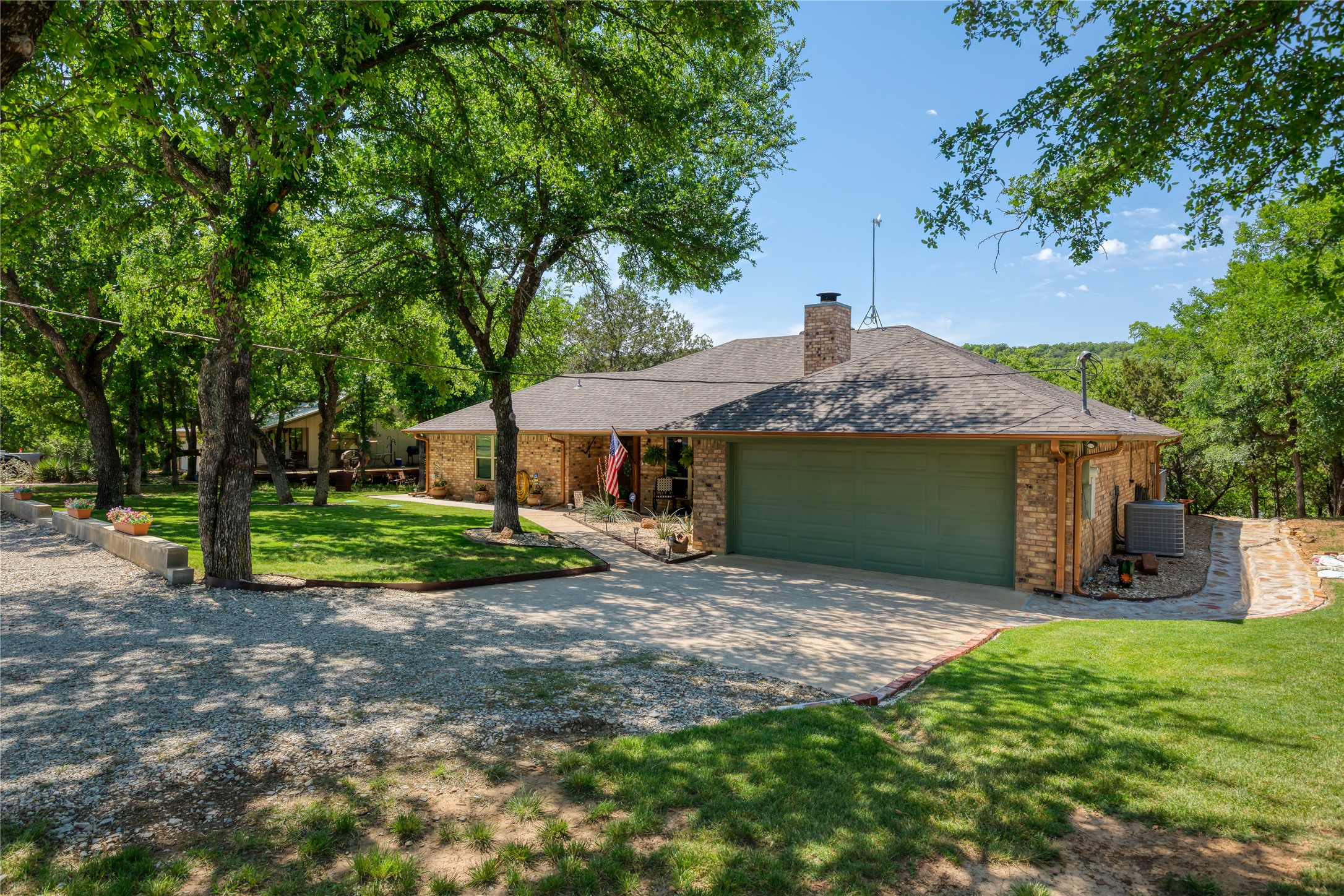 1780 S Lakeview Drive