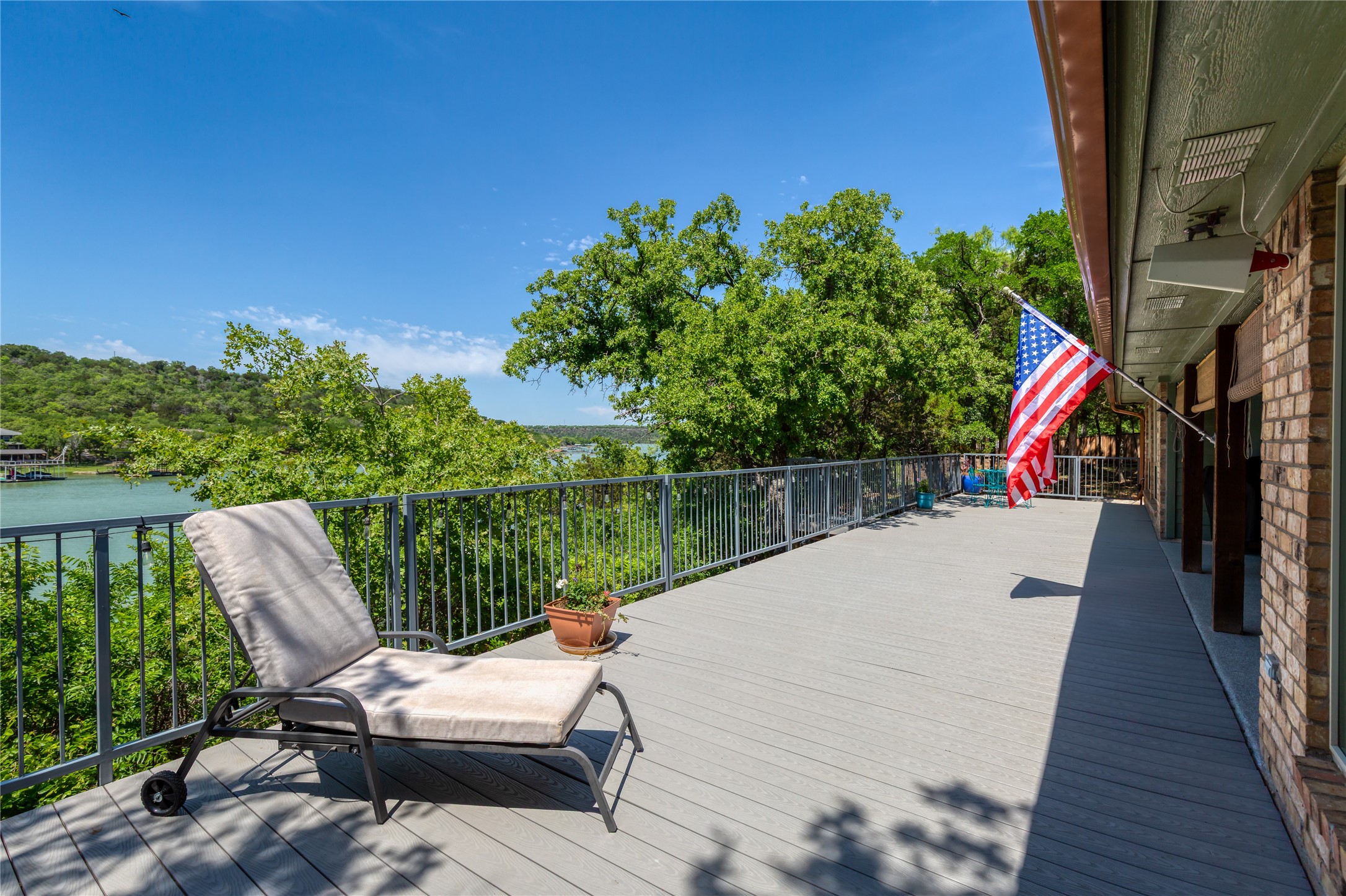 1780 S Lakeview Drive