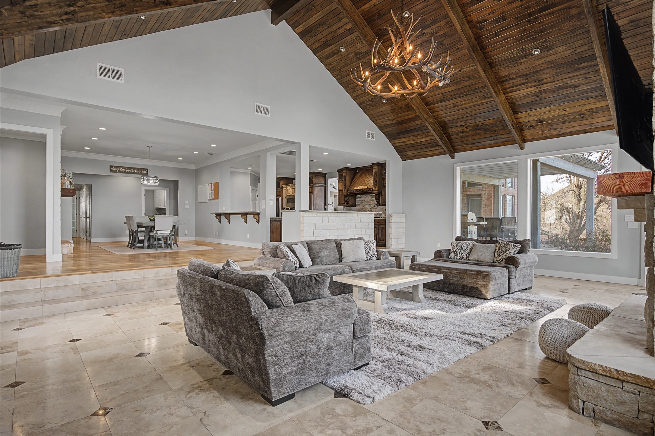 113 Club House Drive