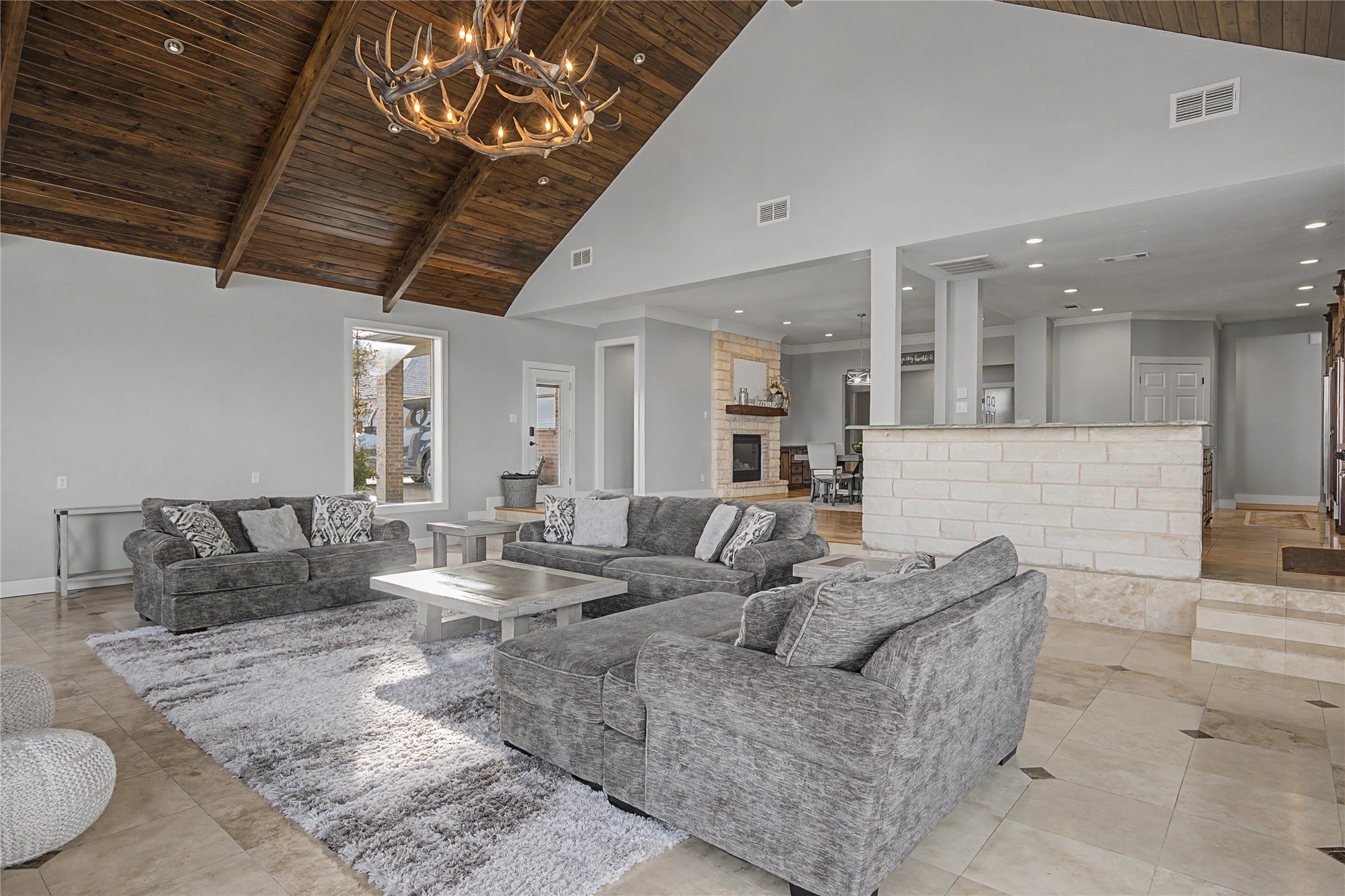 113 Club House Drive