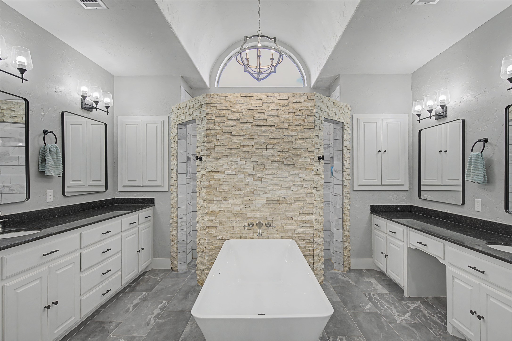 113 Club House Drive