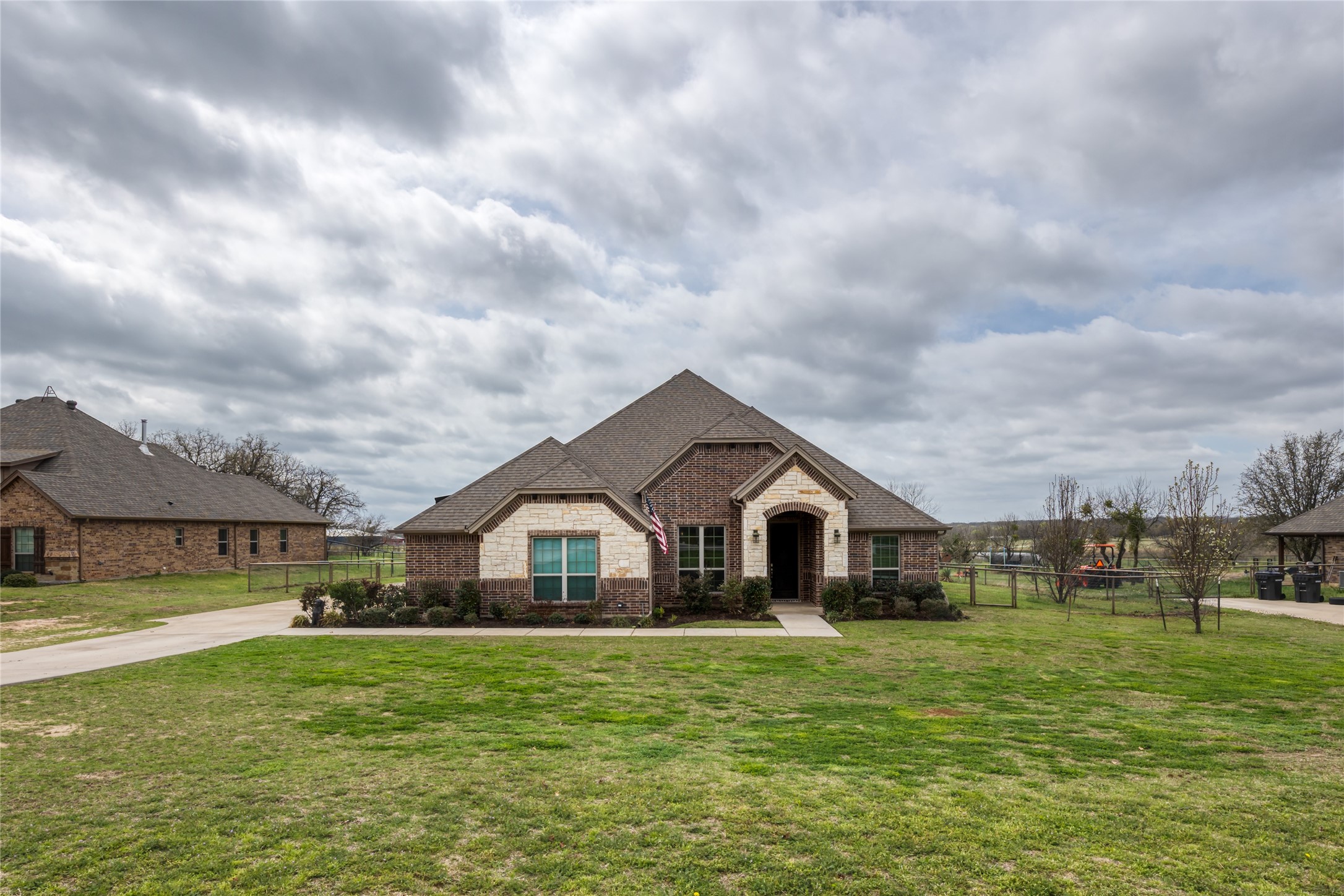 138 Post Oak Way