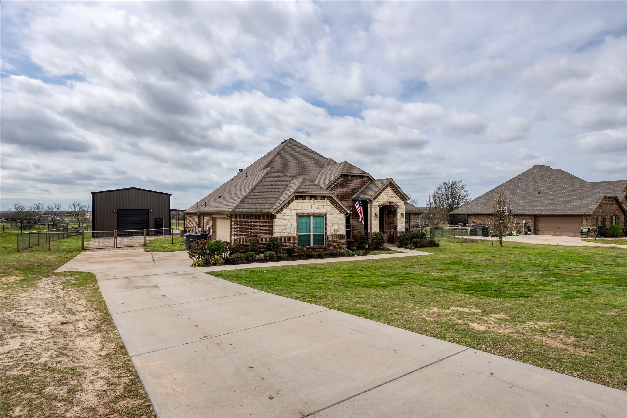 138 Post Oak Way