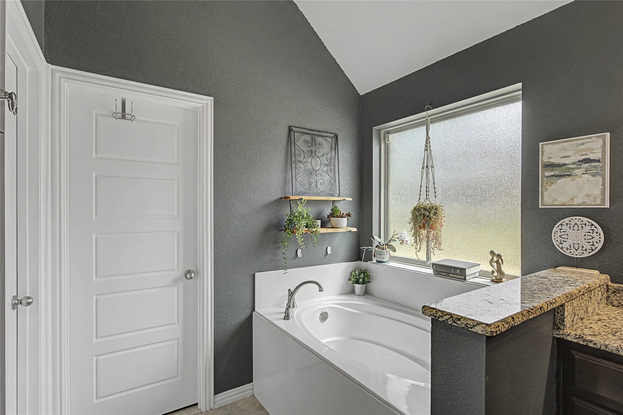 138 Post Oak Way