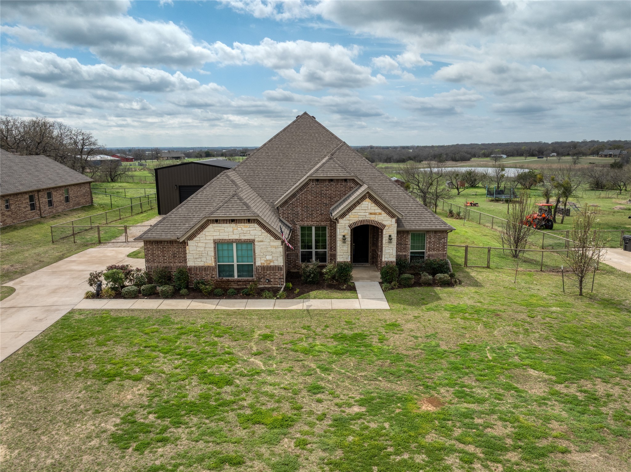 138 Post Oak Way