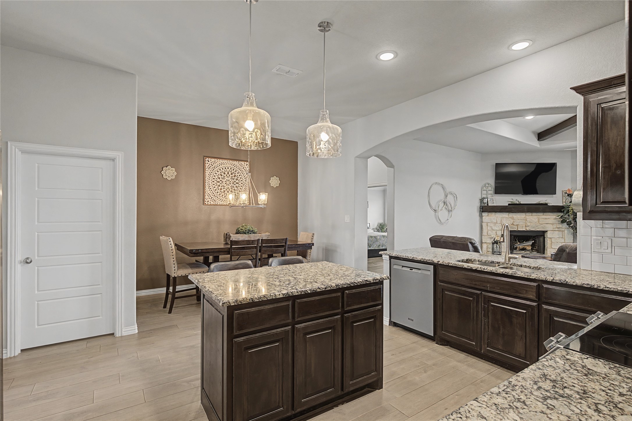 138 Post Oak Way
