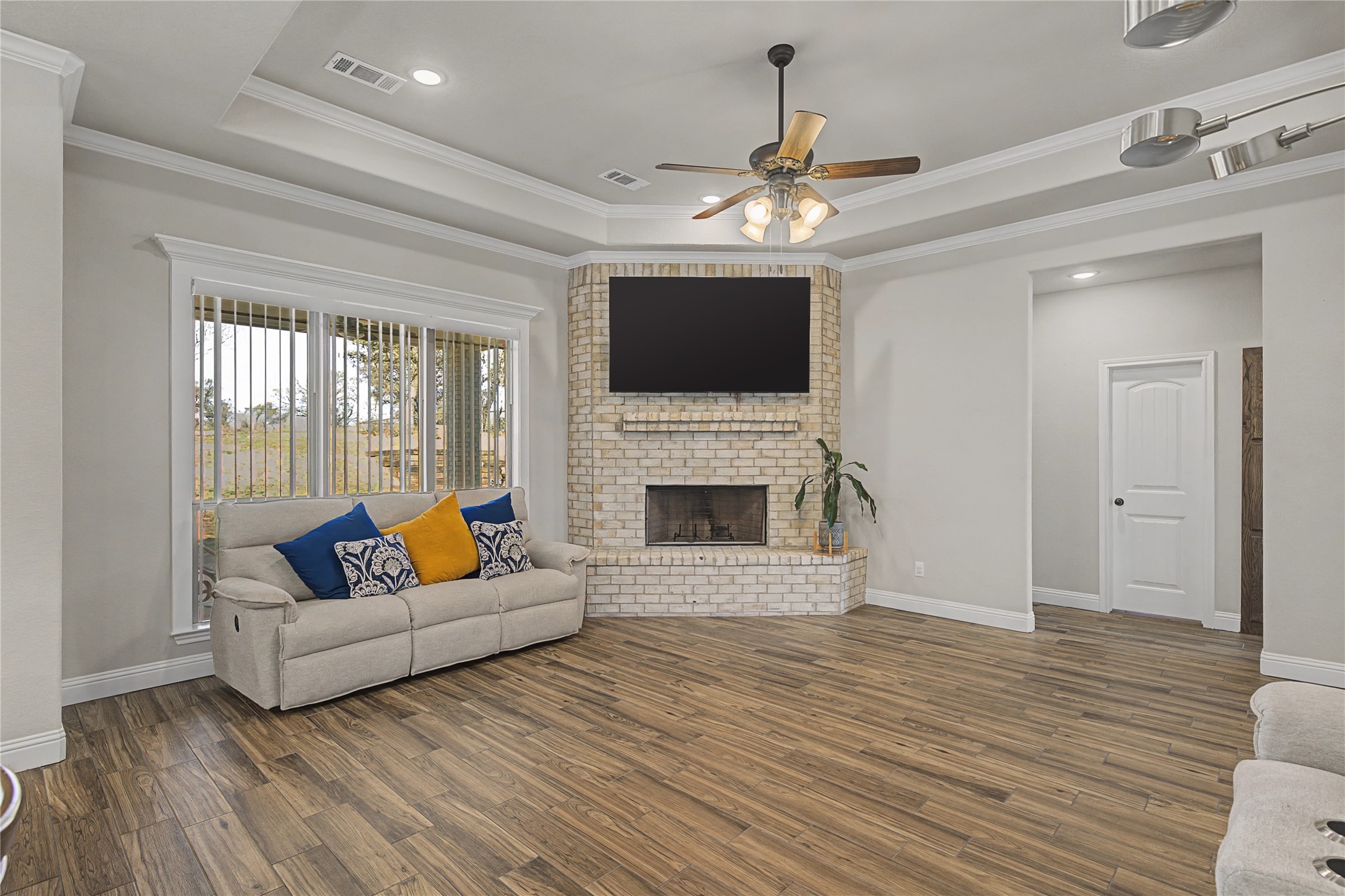 1041 Tex Lane