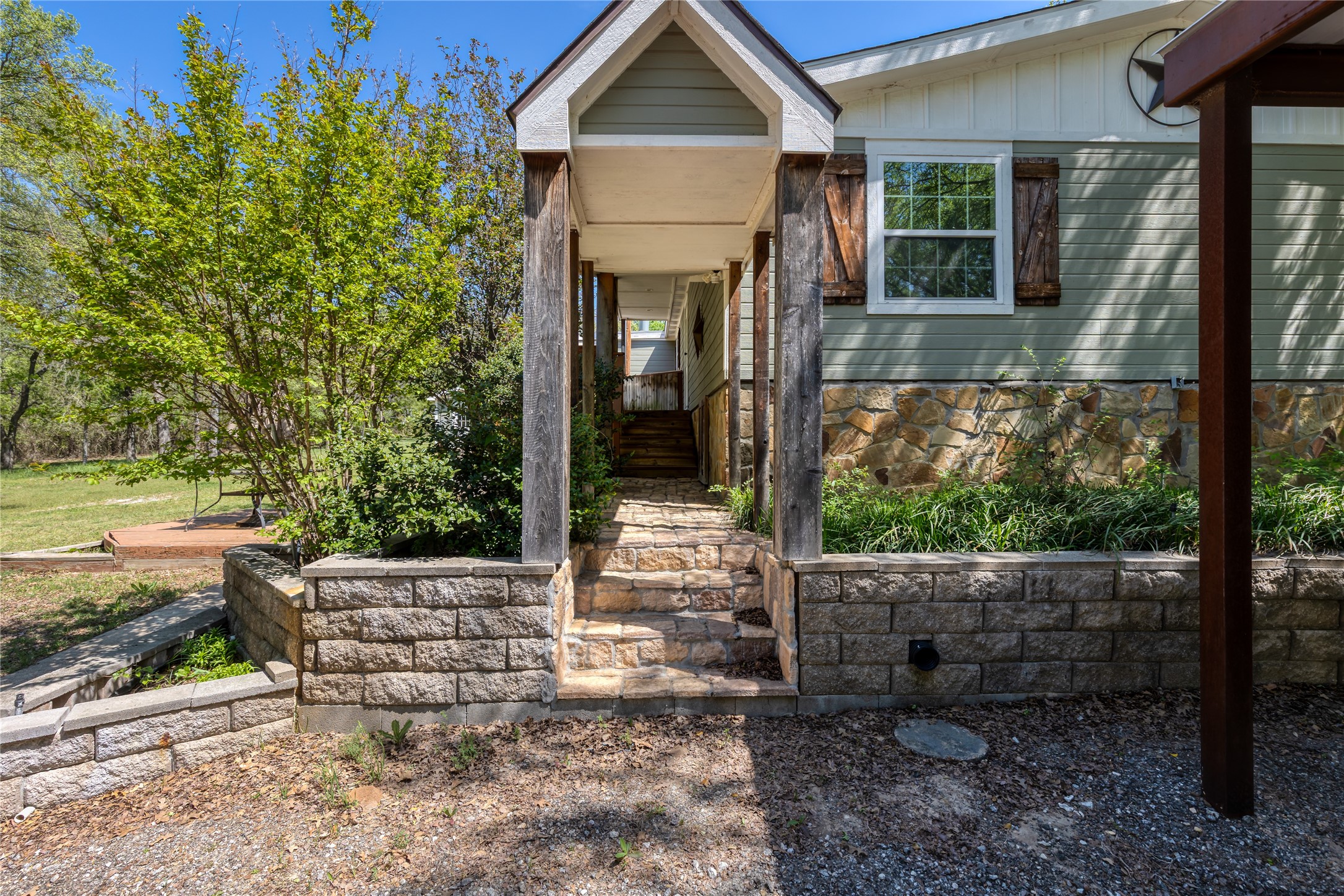 1701 Central Road