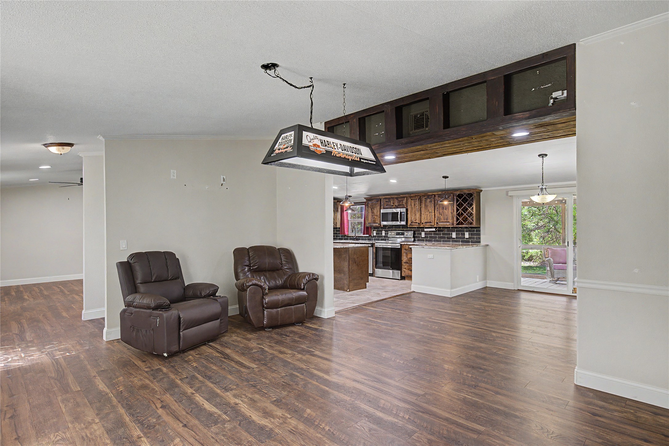 1701 Central Road