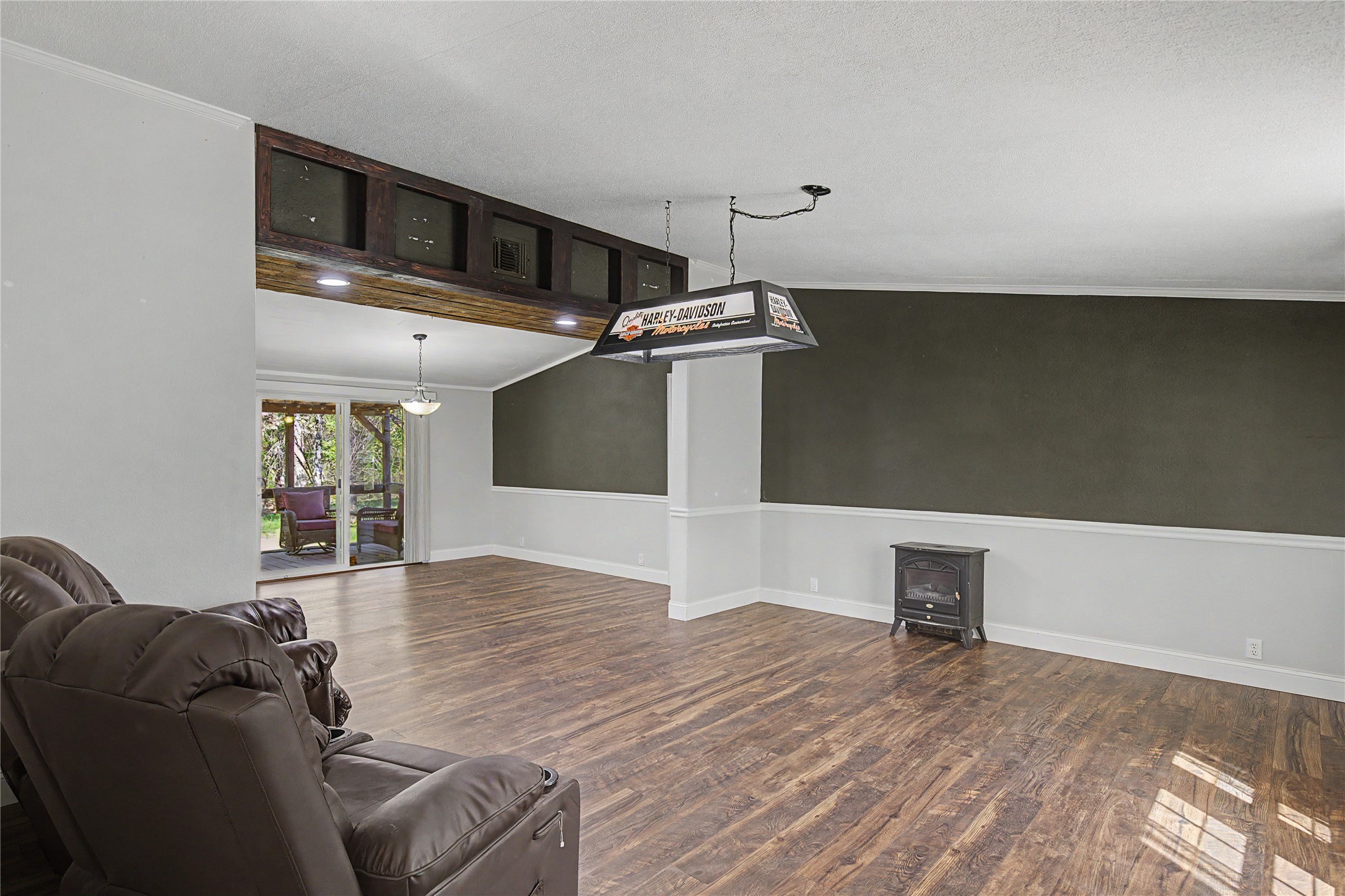 1701 Central Road
