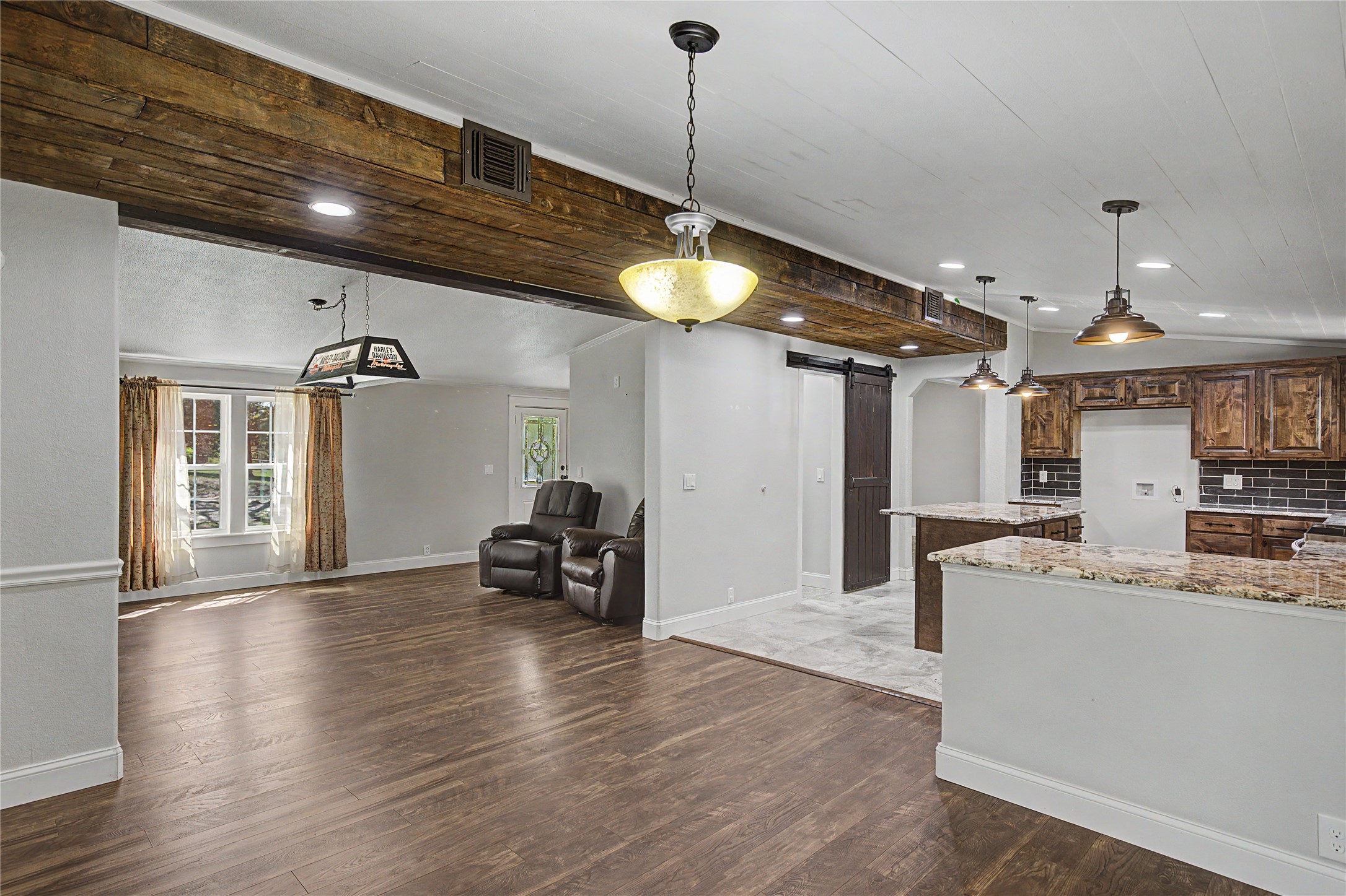 1701 Central Road