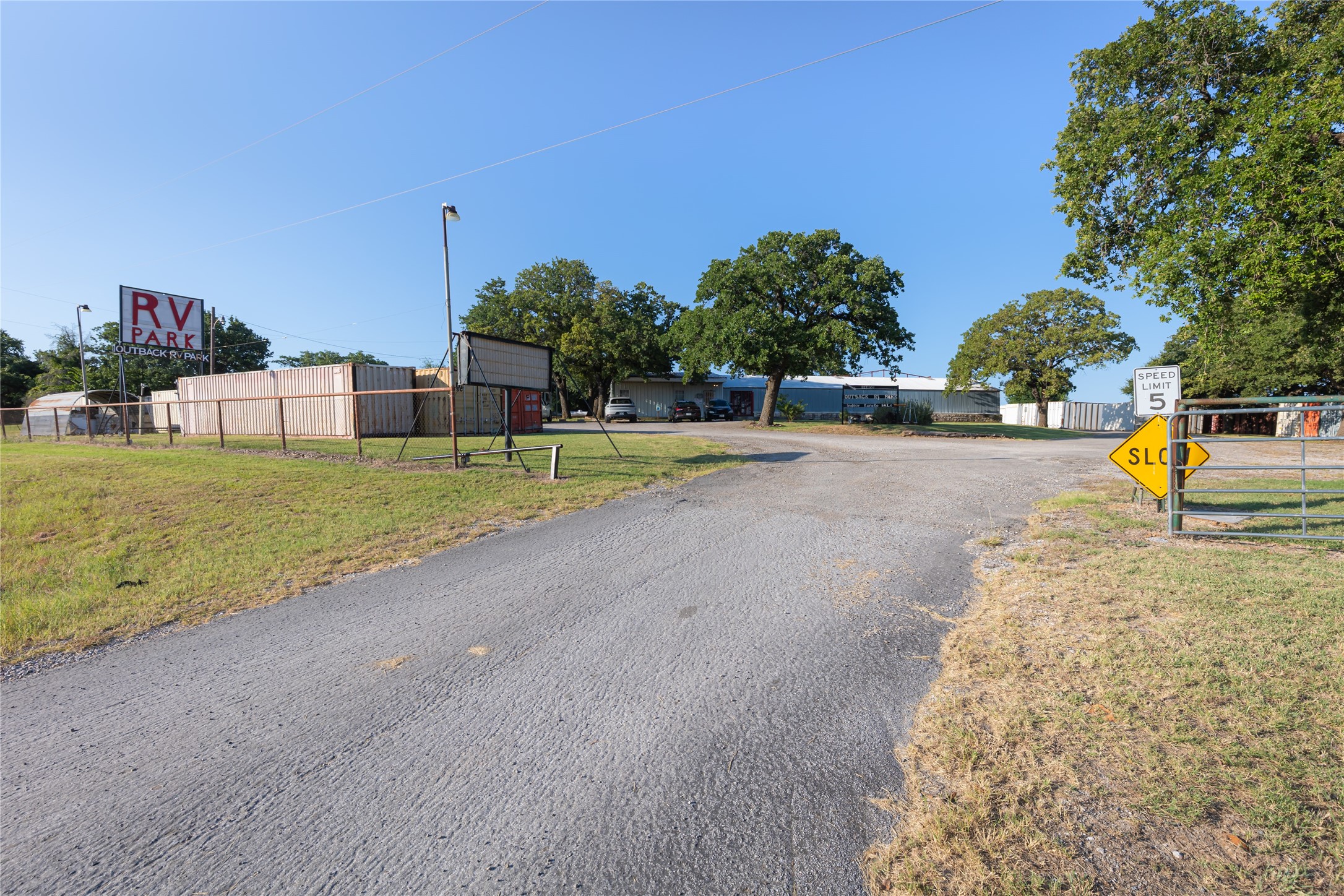 2520 E Highway 199