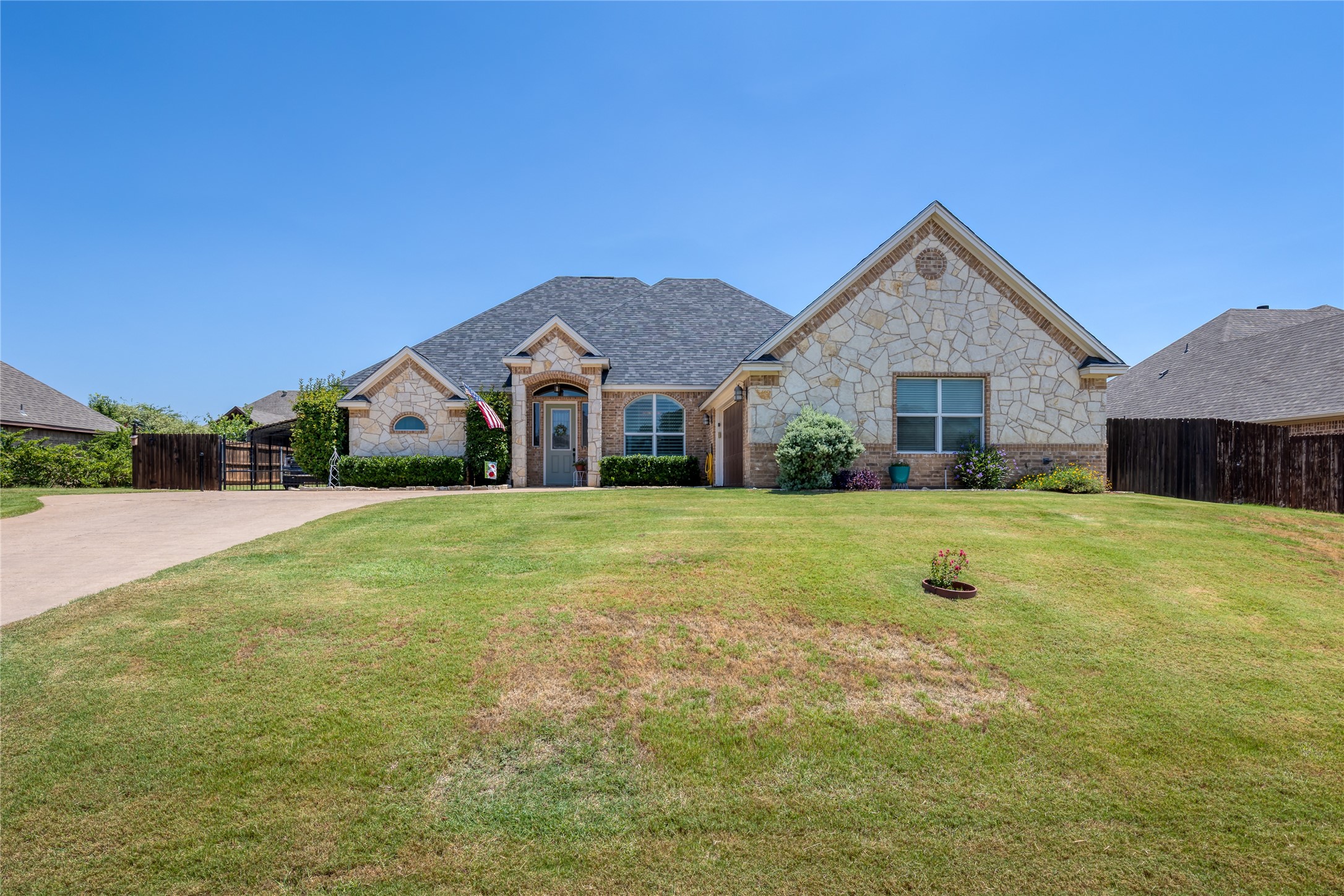 2821 Willow Ridge Circle