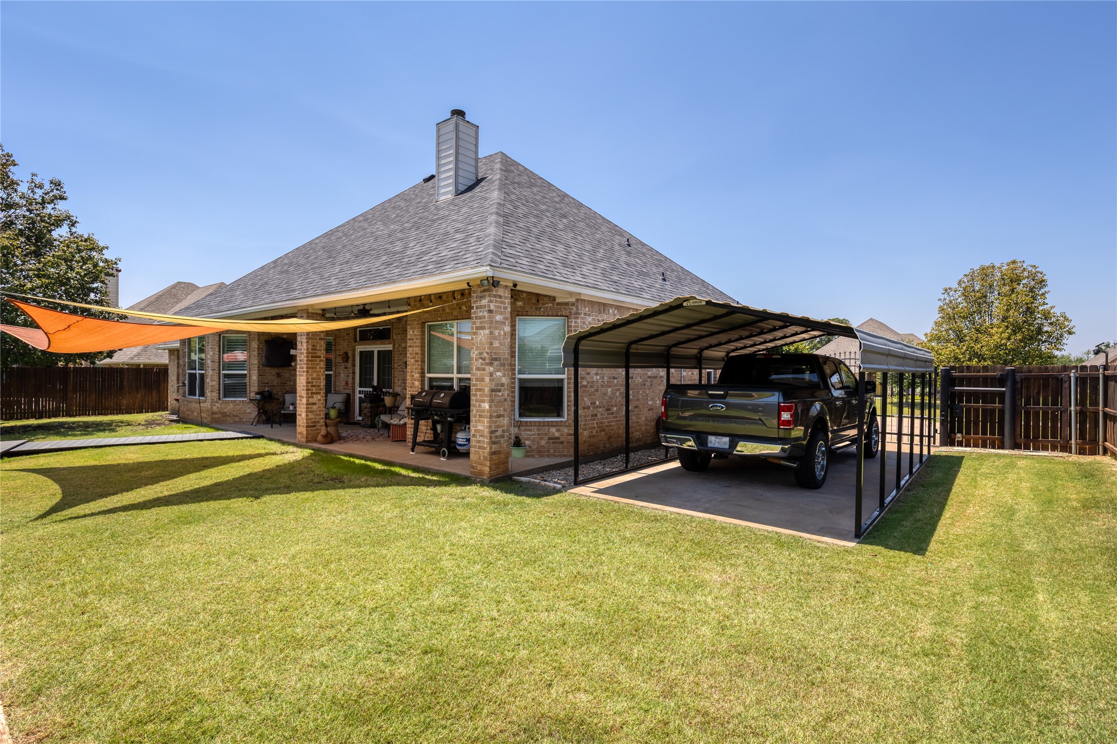 2821 Willow Ridge Circle