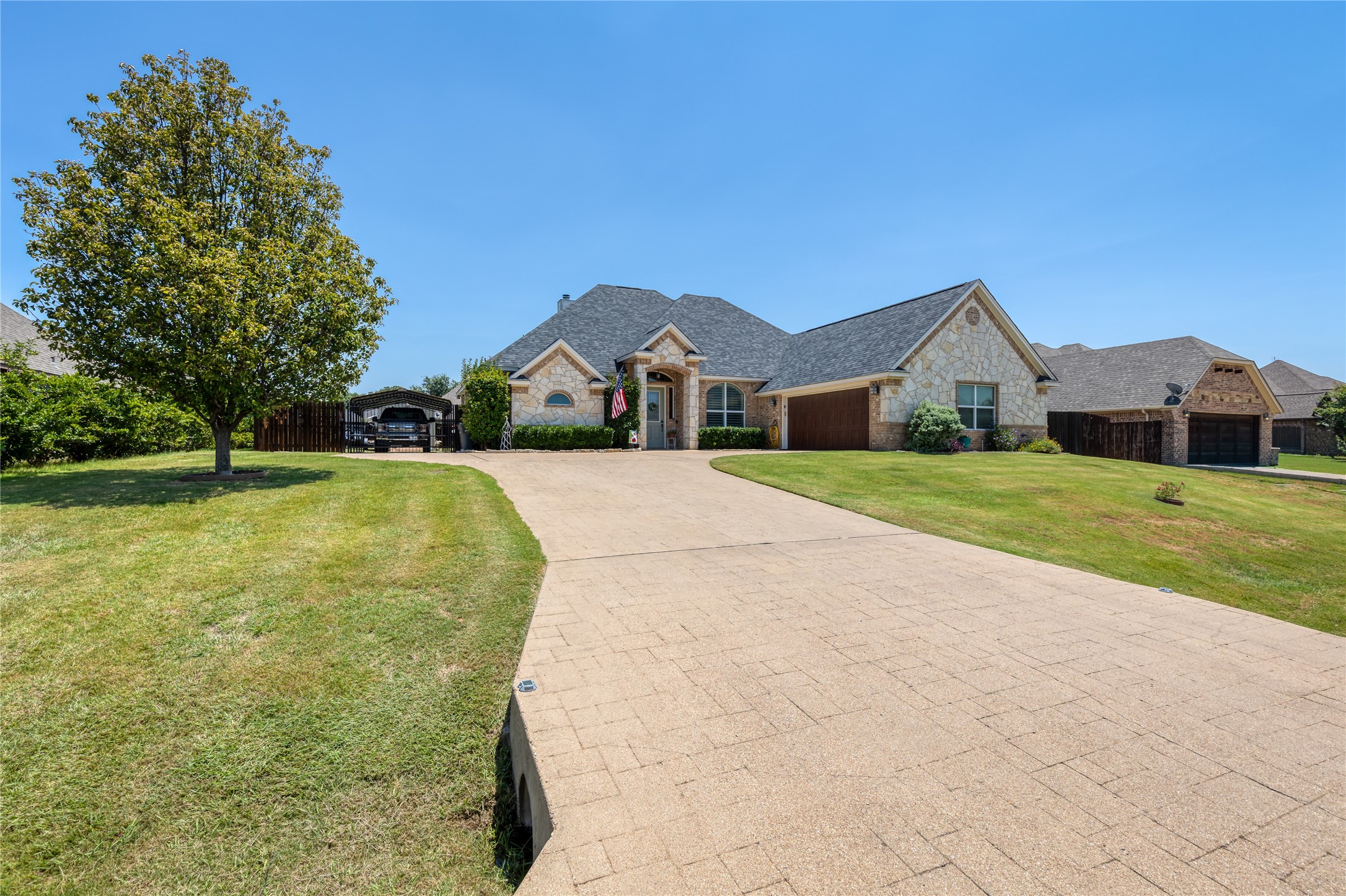 2821 Willow Ridge Circle