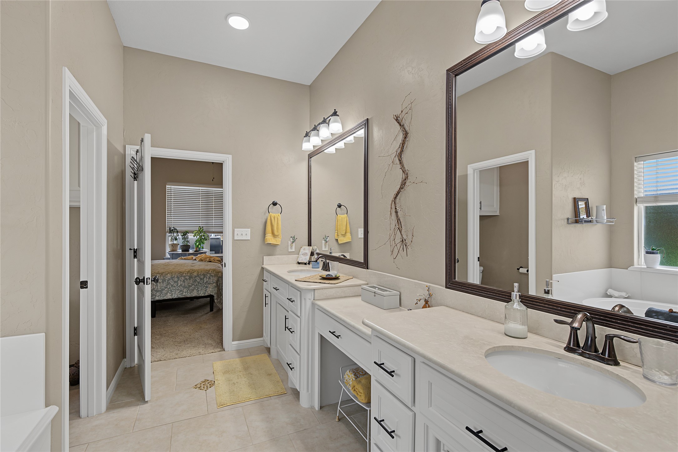 2821 Willow Ridge Circle