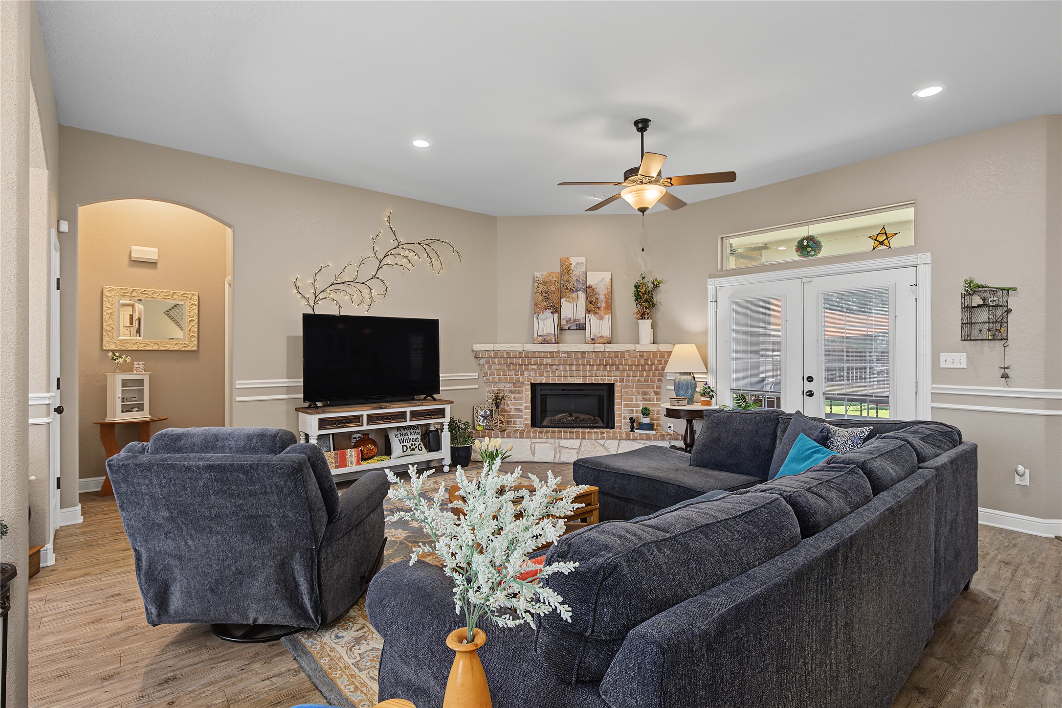 2821 Willow Ridge Circle