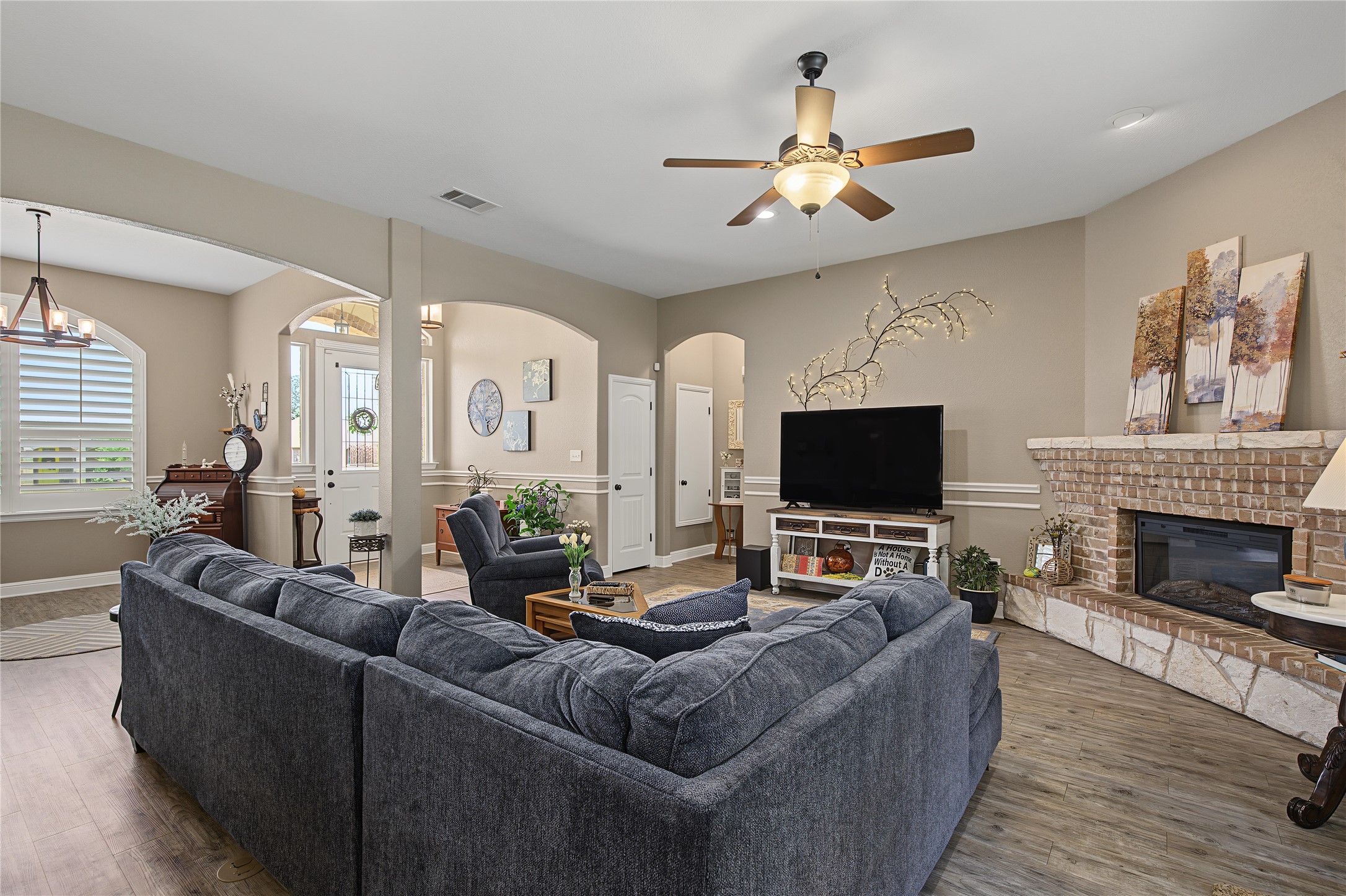 2821 Willow Ridge Circle