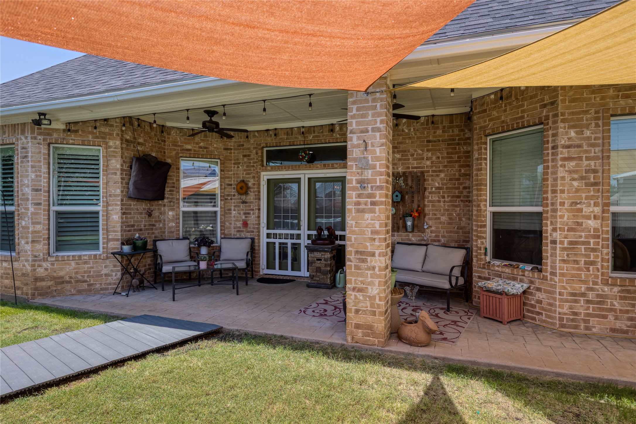 2821 Willow Ridge Circle