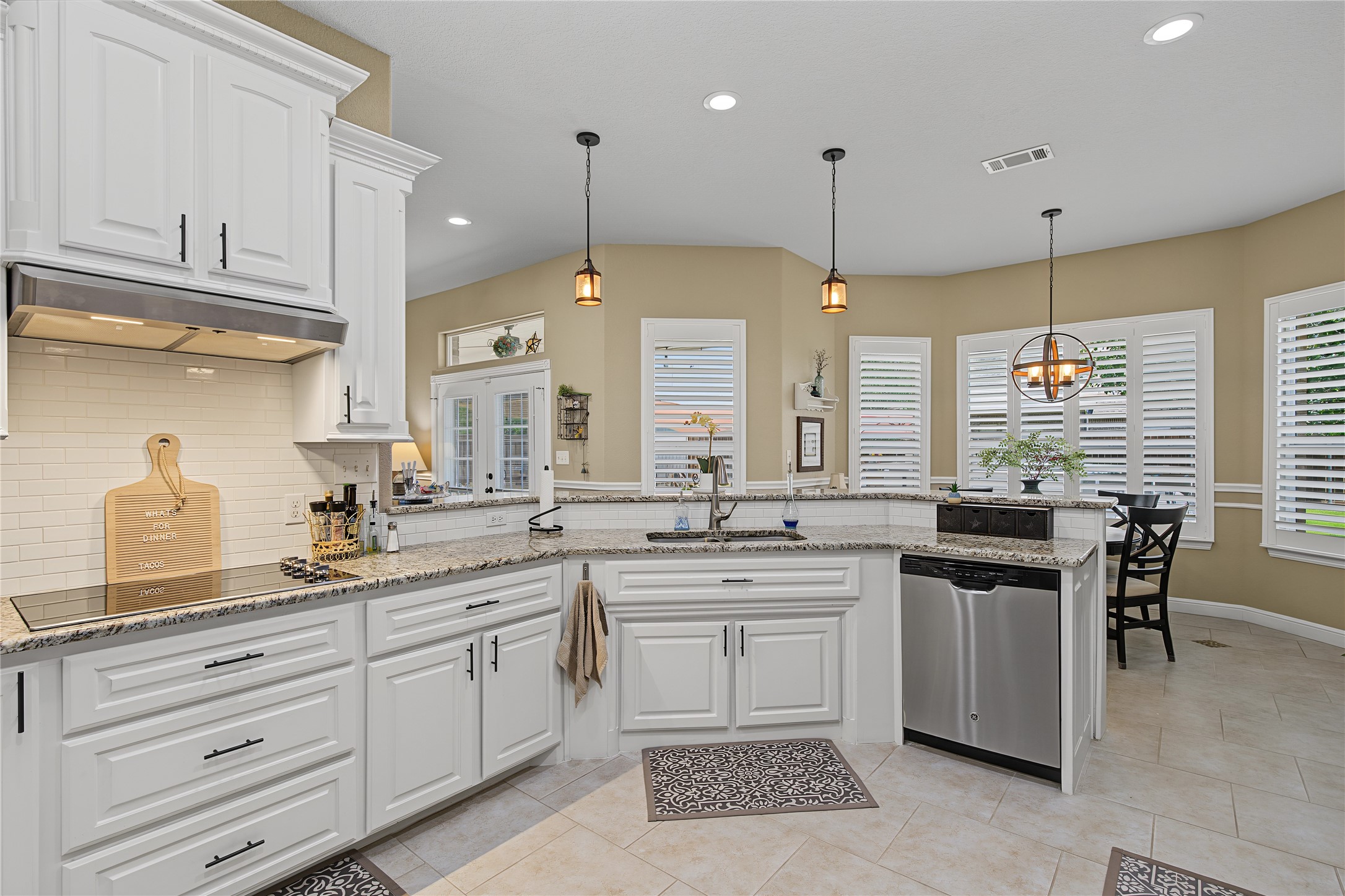 2821 Willow Ridge Circle