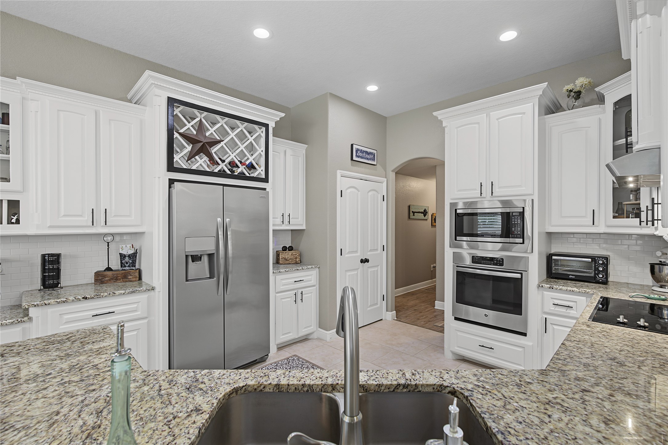 2821 Willow Ridge Circle