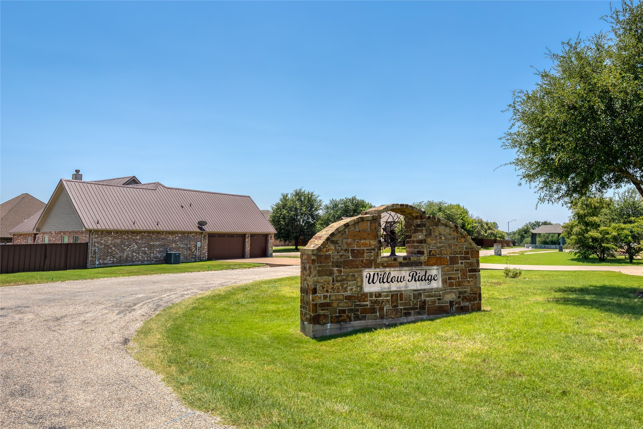 2821 Willow Ridge Circle