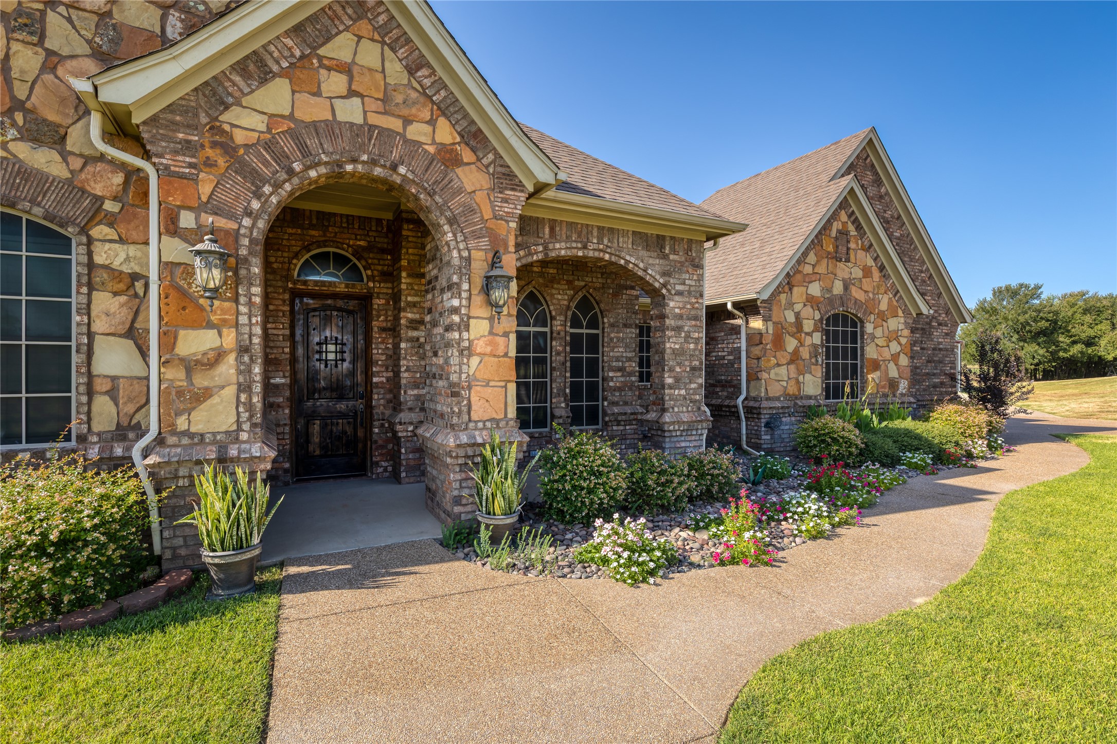 124 Carnes Court