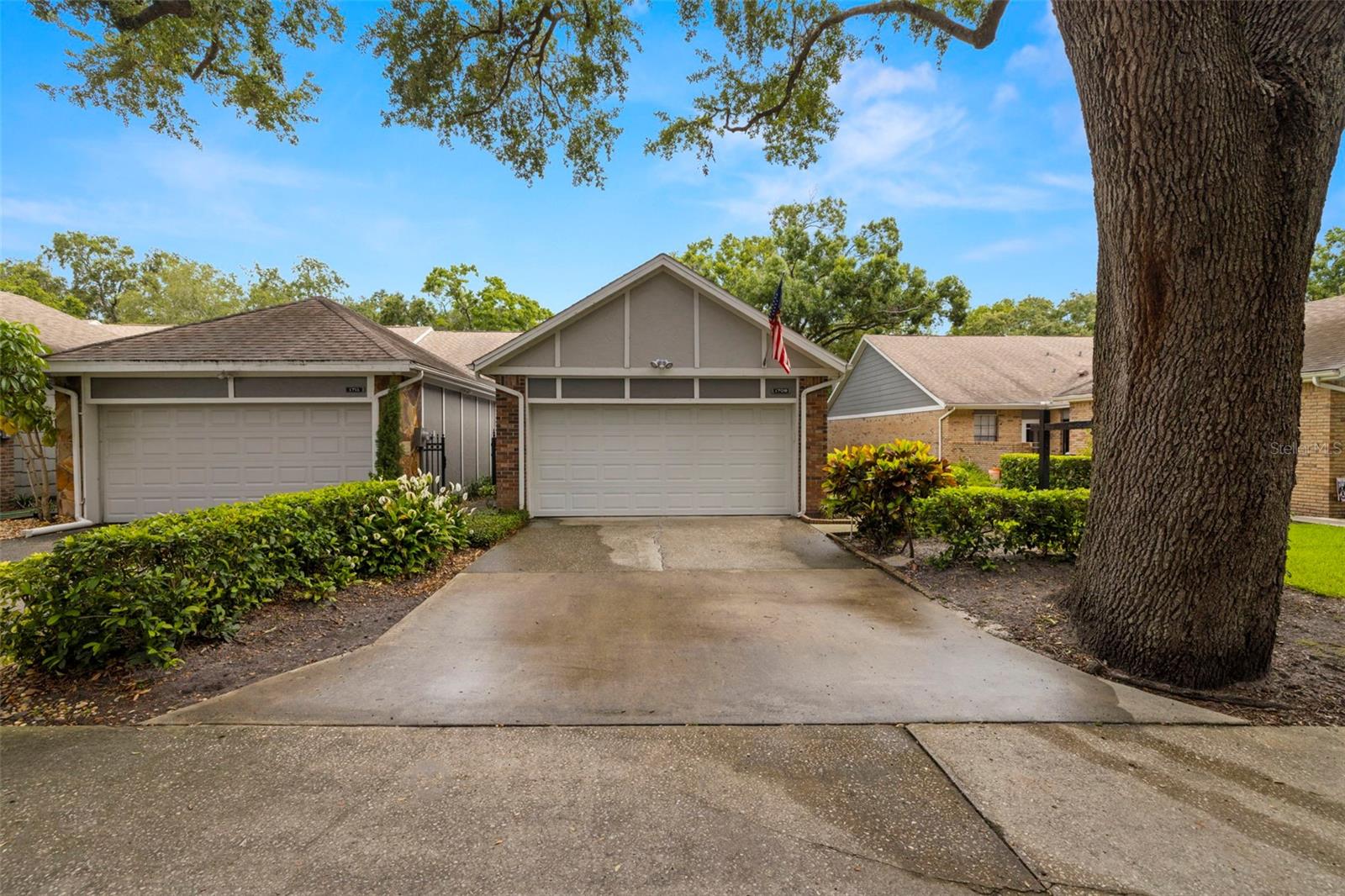 1709 CASTLE ROCK RD