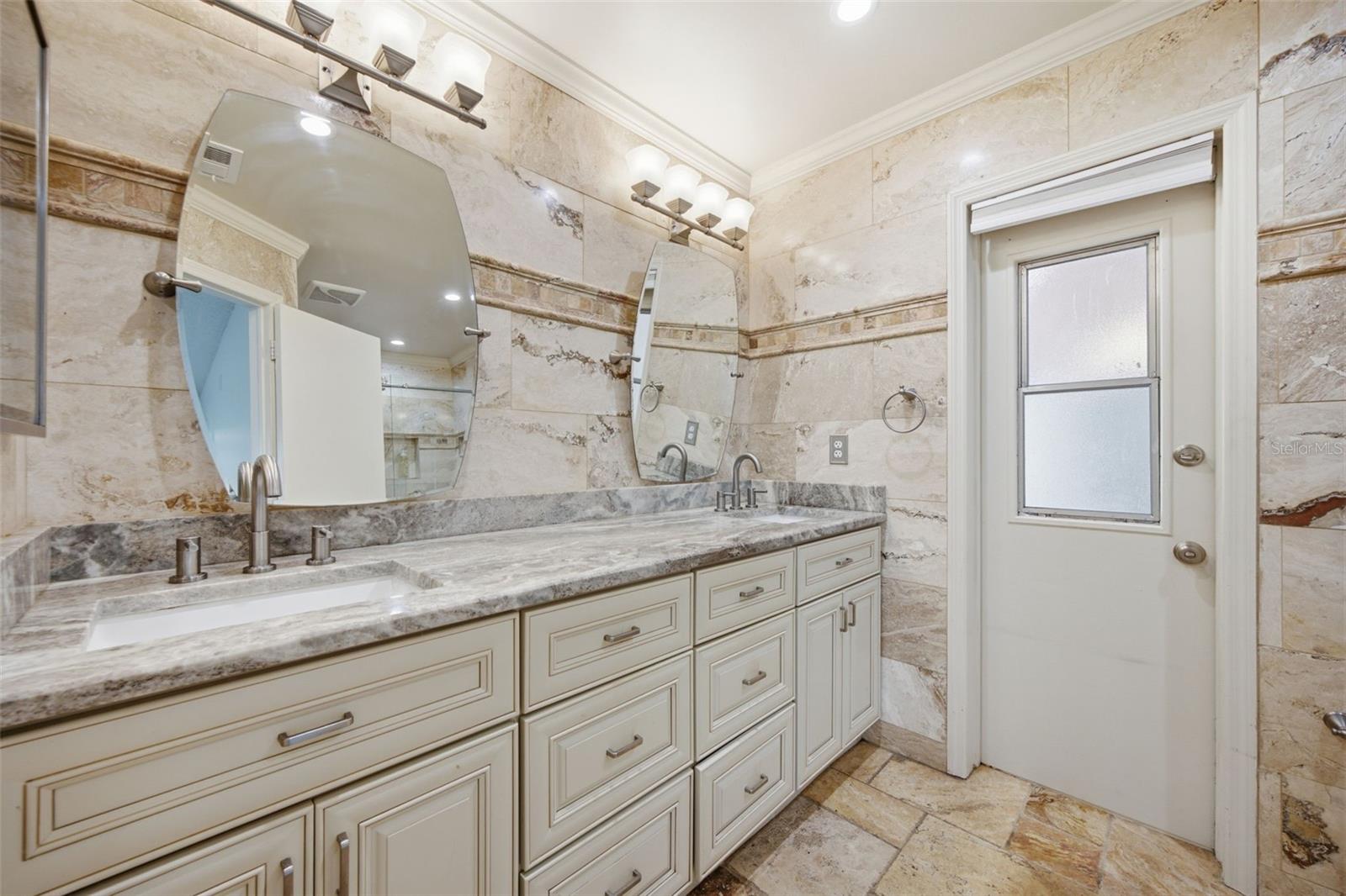 5113 PENNSBURY DR