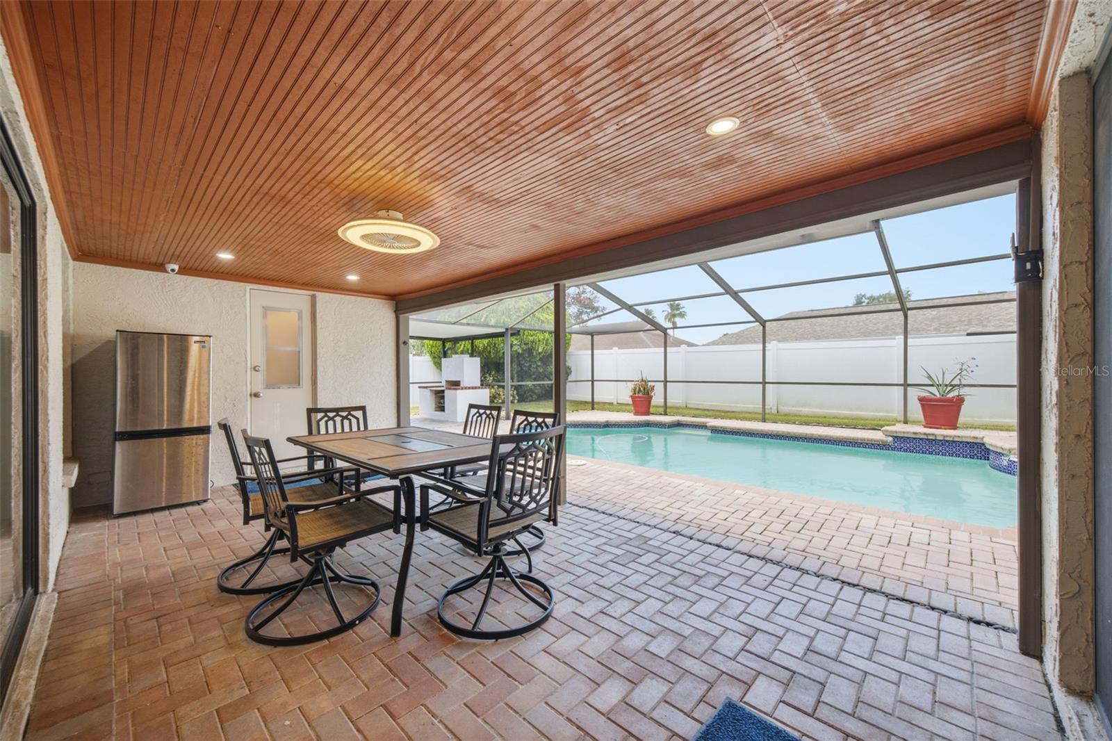 5113 PENNSBURY DR
